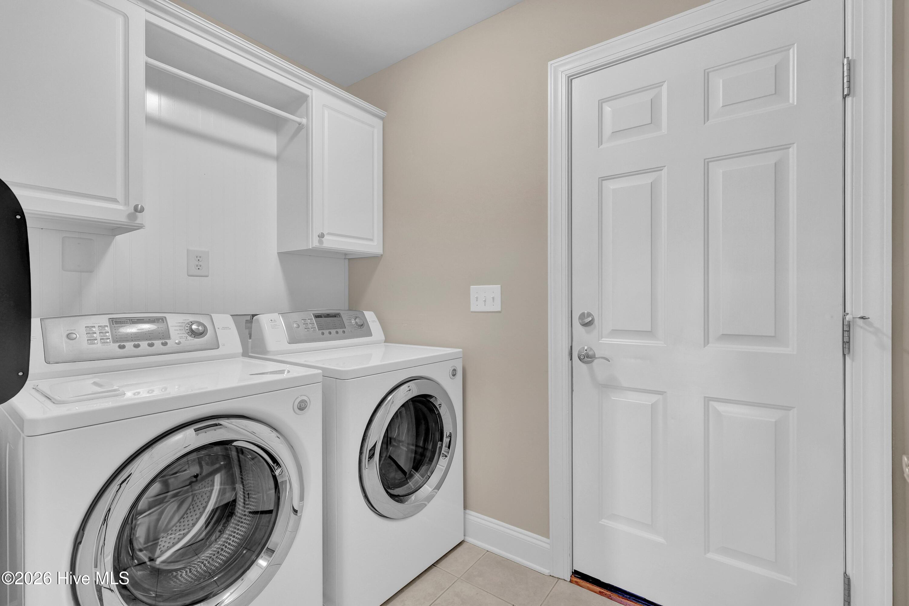 100567268 | Photo 40