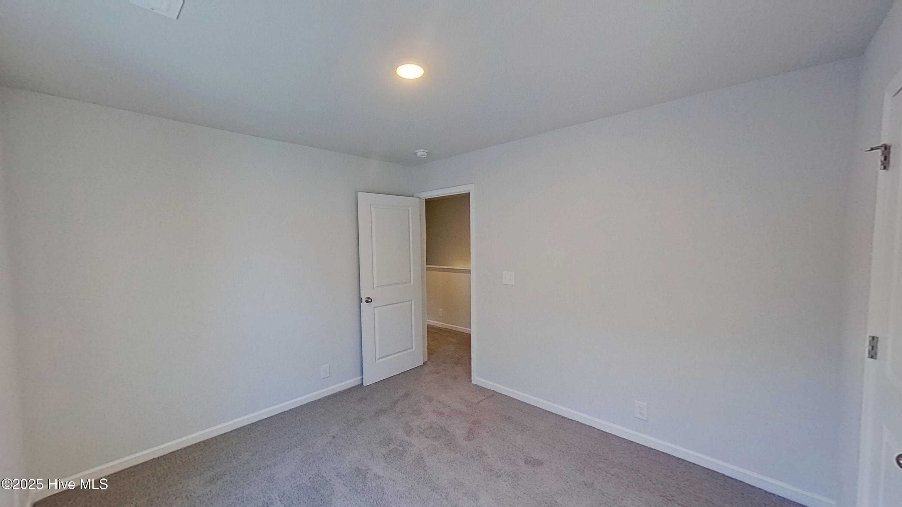 100545761 | Photo 16