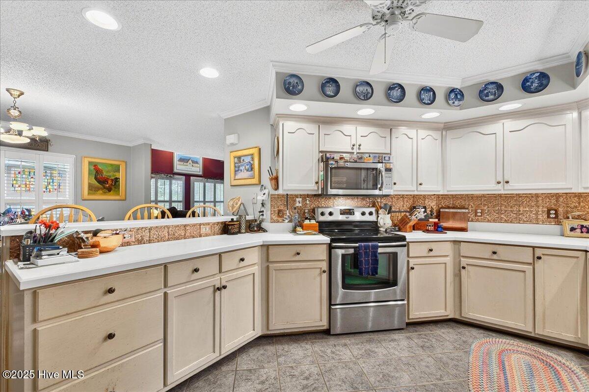 100517839 | Photo 35