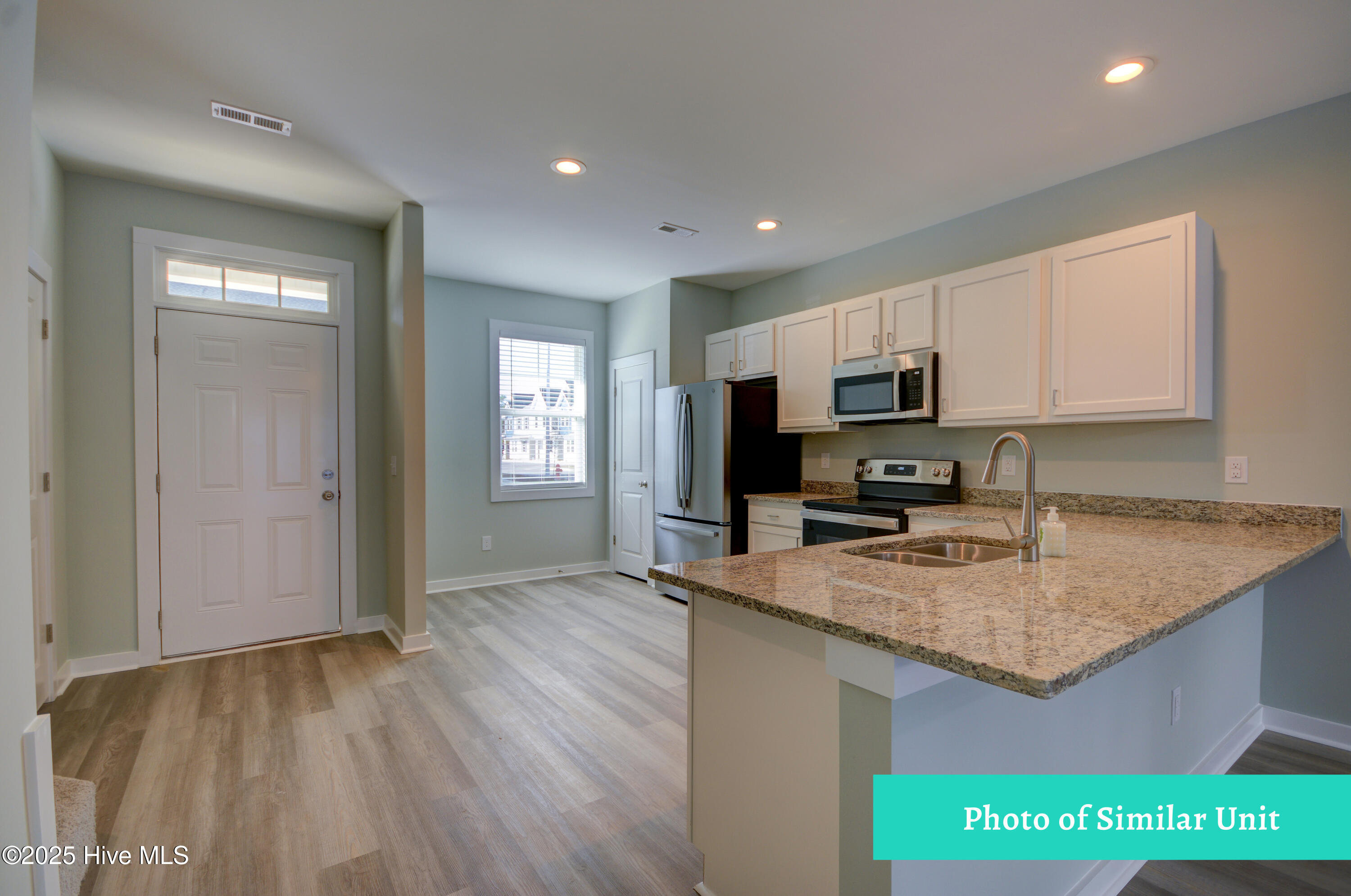 303 Starfish Lane, Sneads Ferry, NC 28460 – photo 7: Kitchen