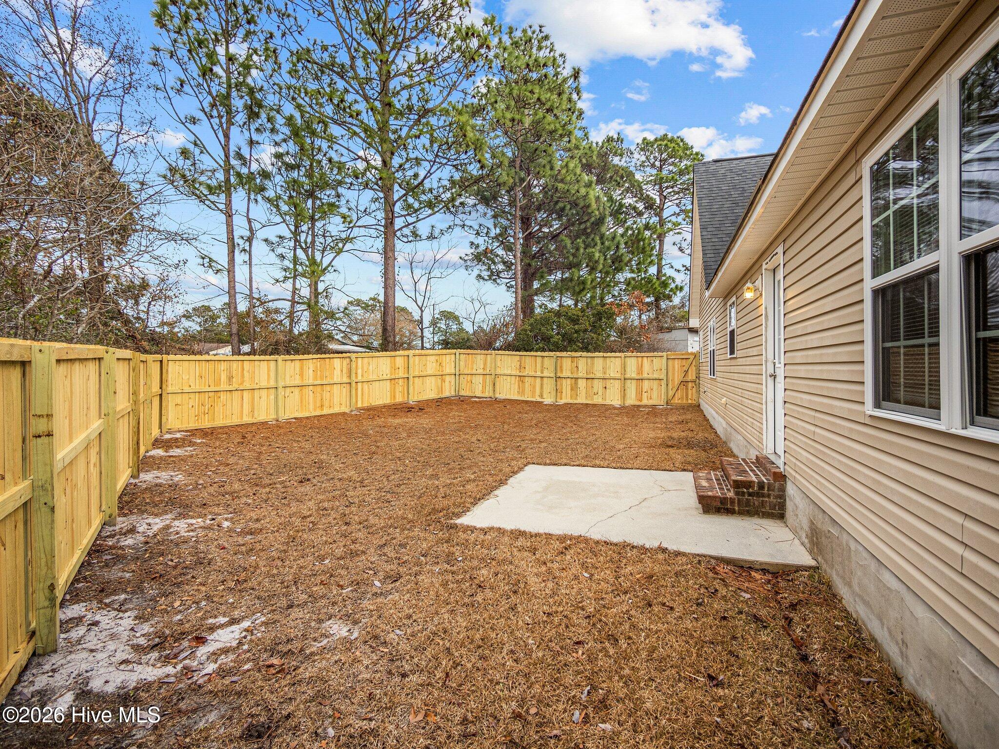 100552182 | Photo 24