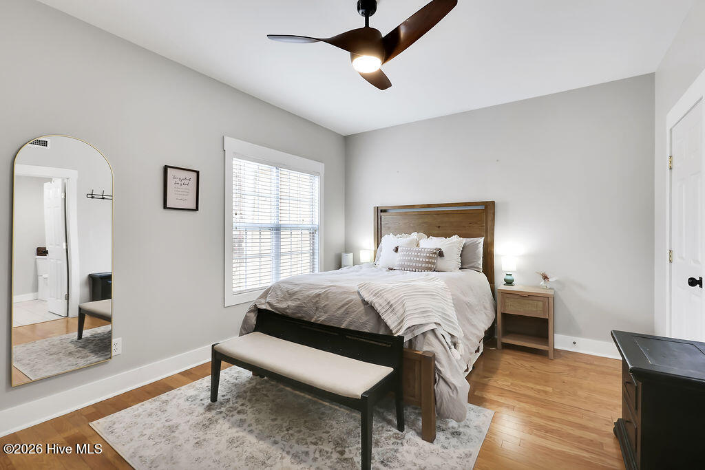 100549574 | Photo 11