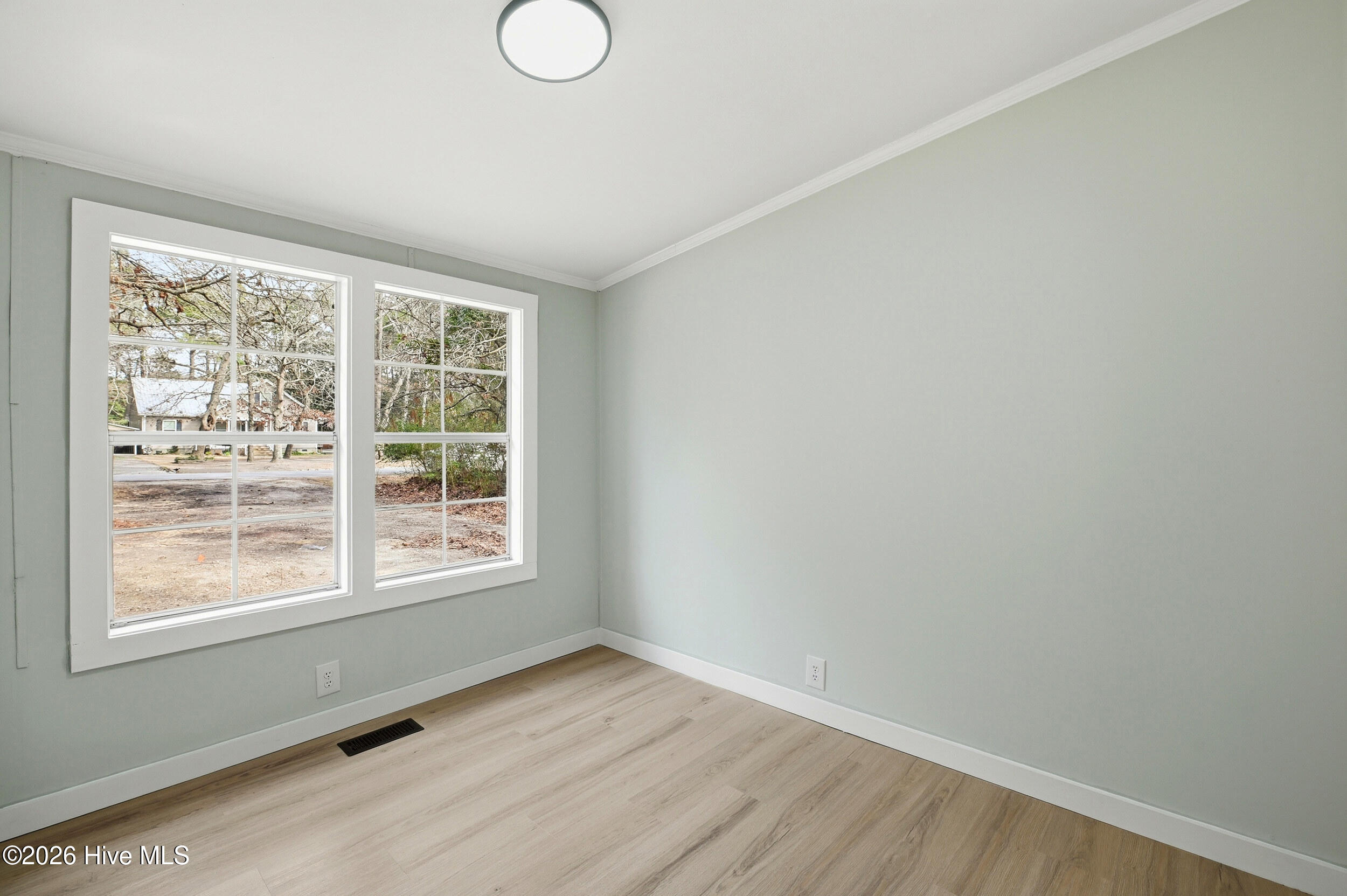 100552773 | Photo 20