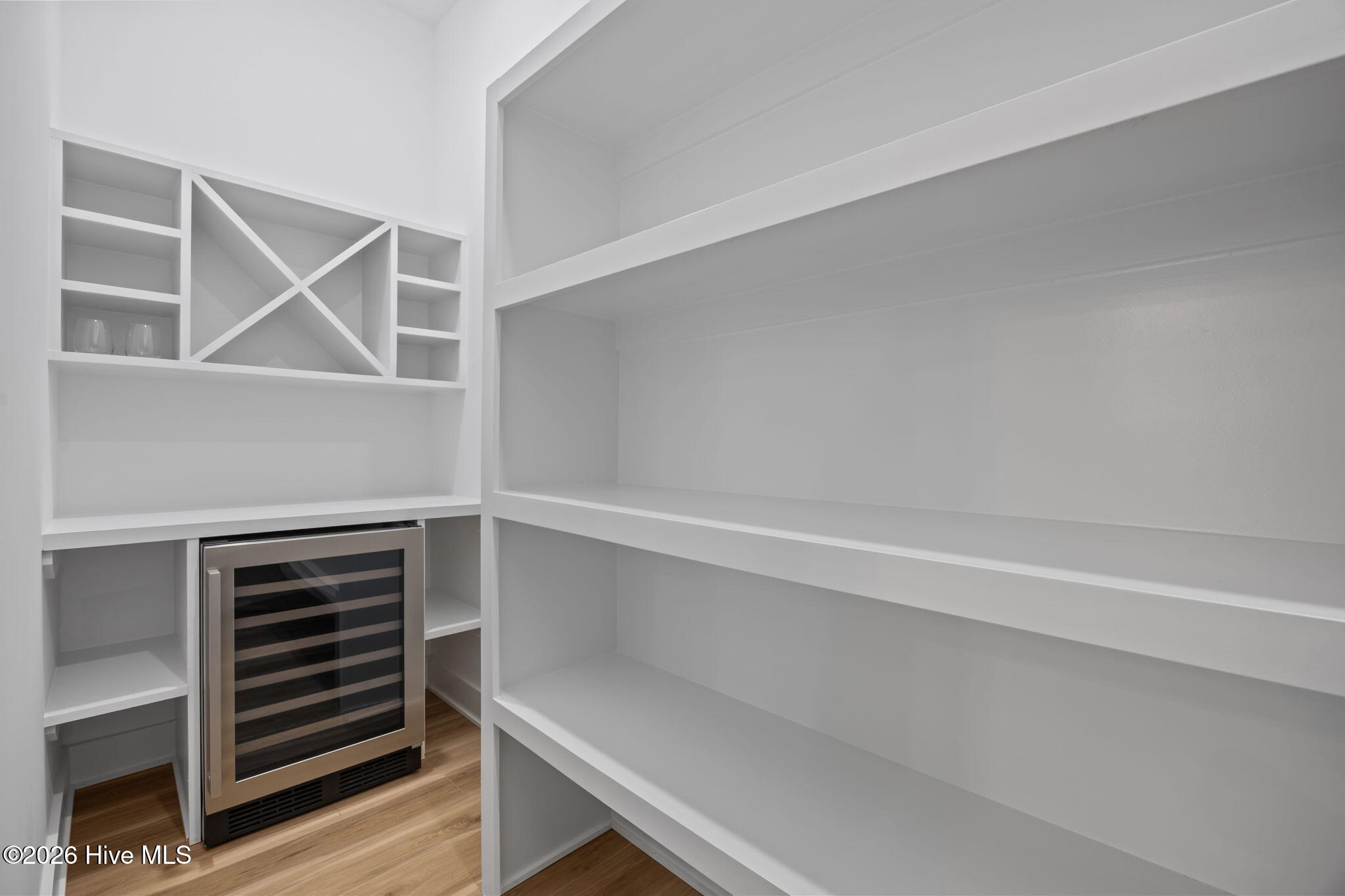 100561679 | Photo 13