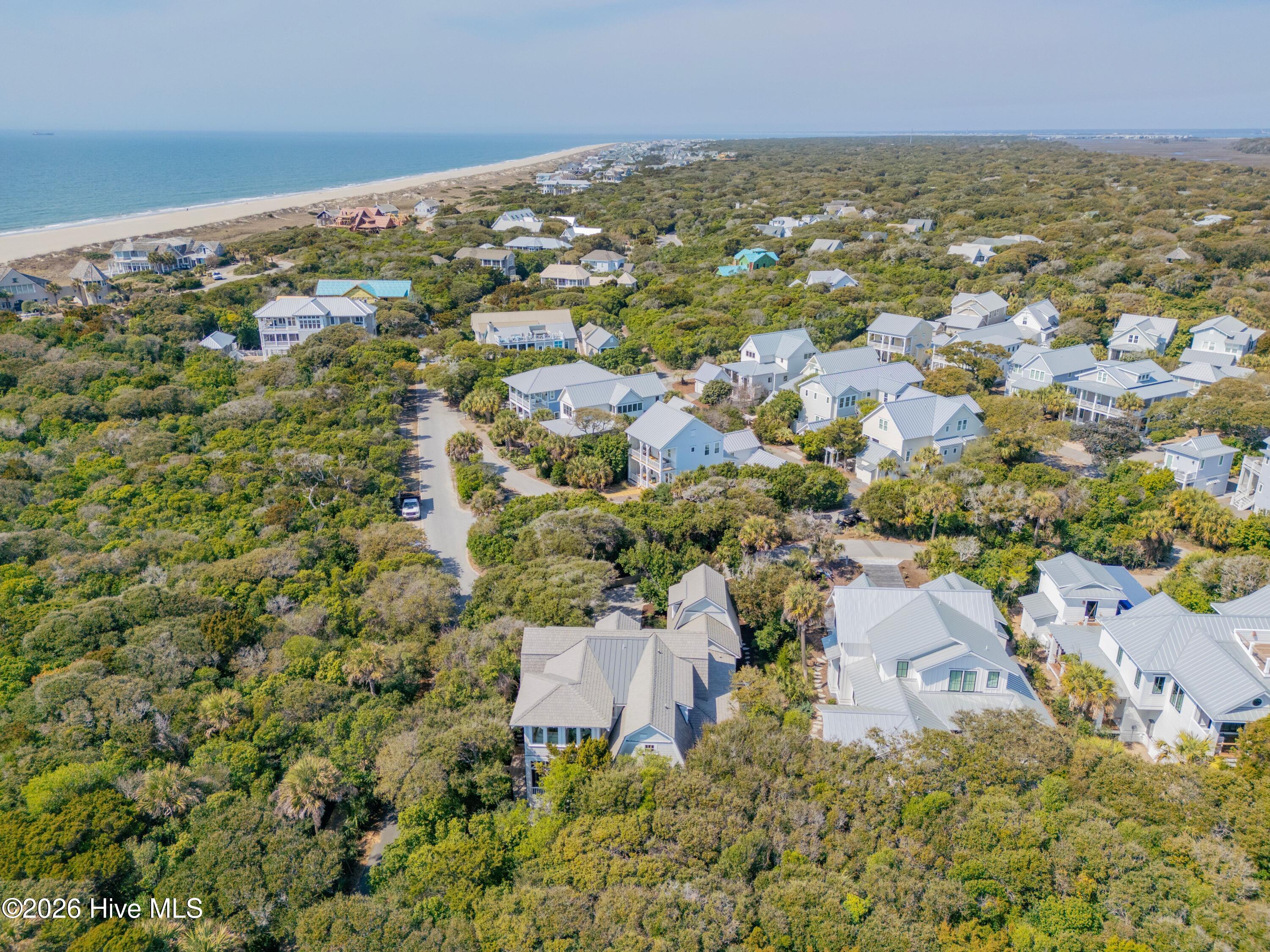 100567930 | Photo 67