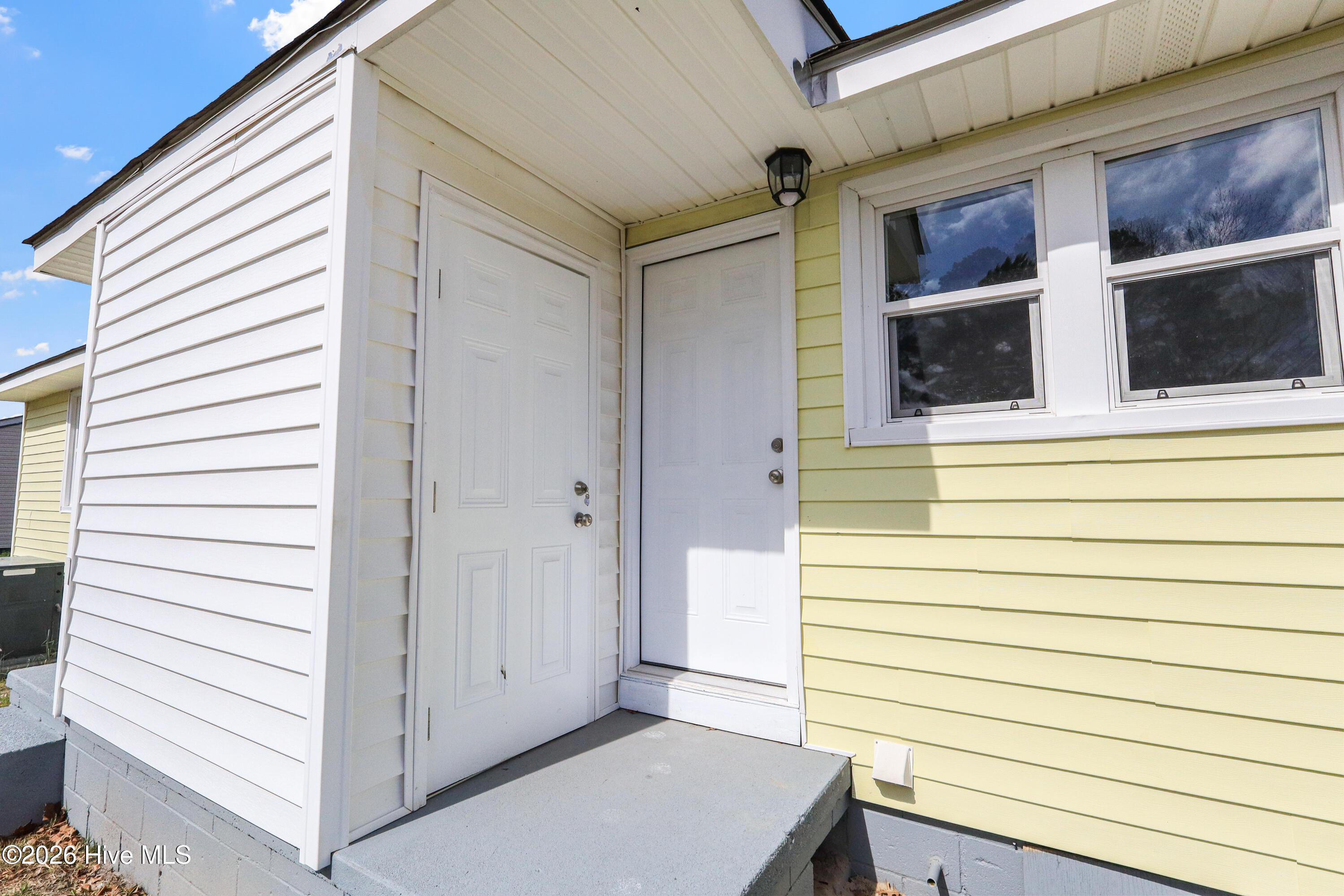 100558793 | Photo 48