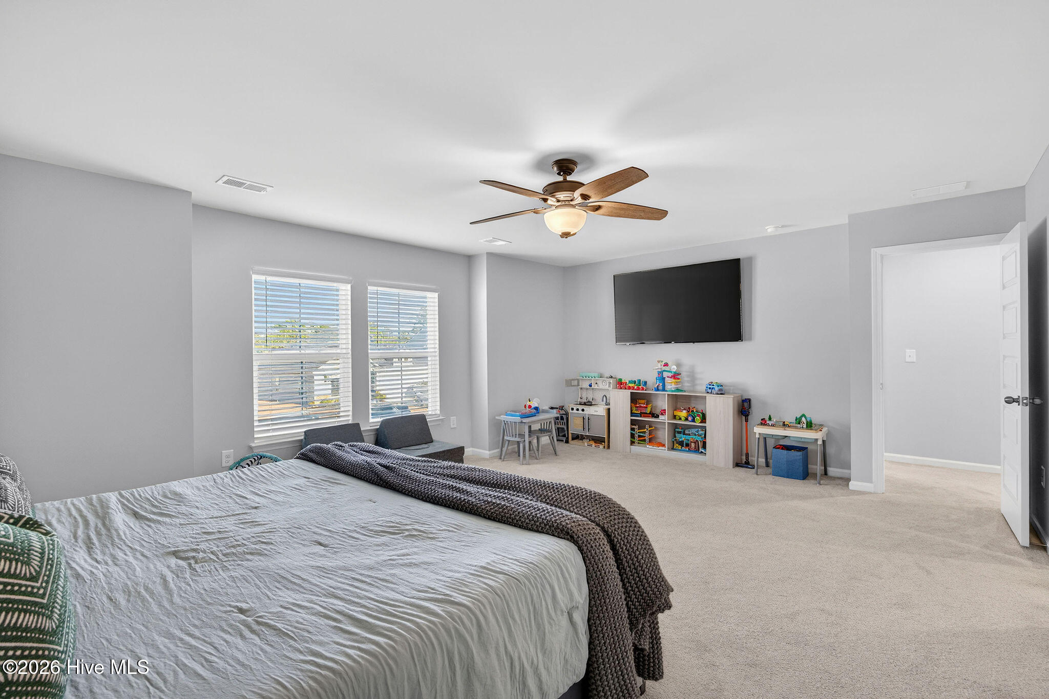 100550096 | Photo 43