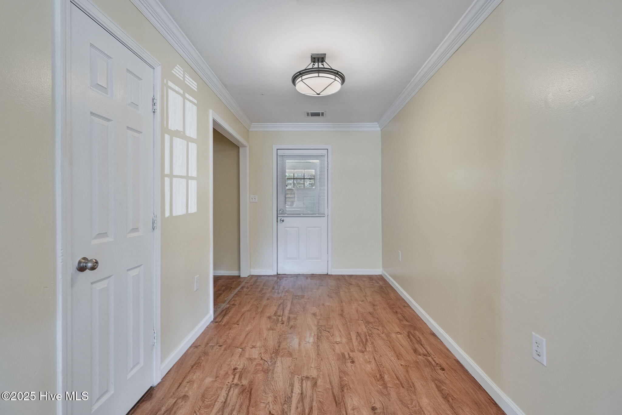 100543301 | Photo 20