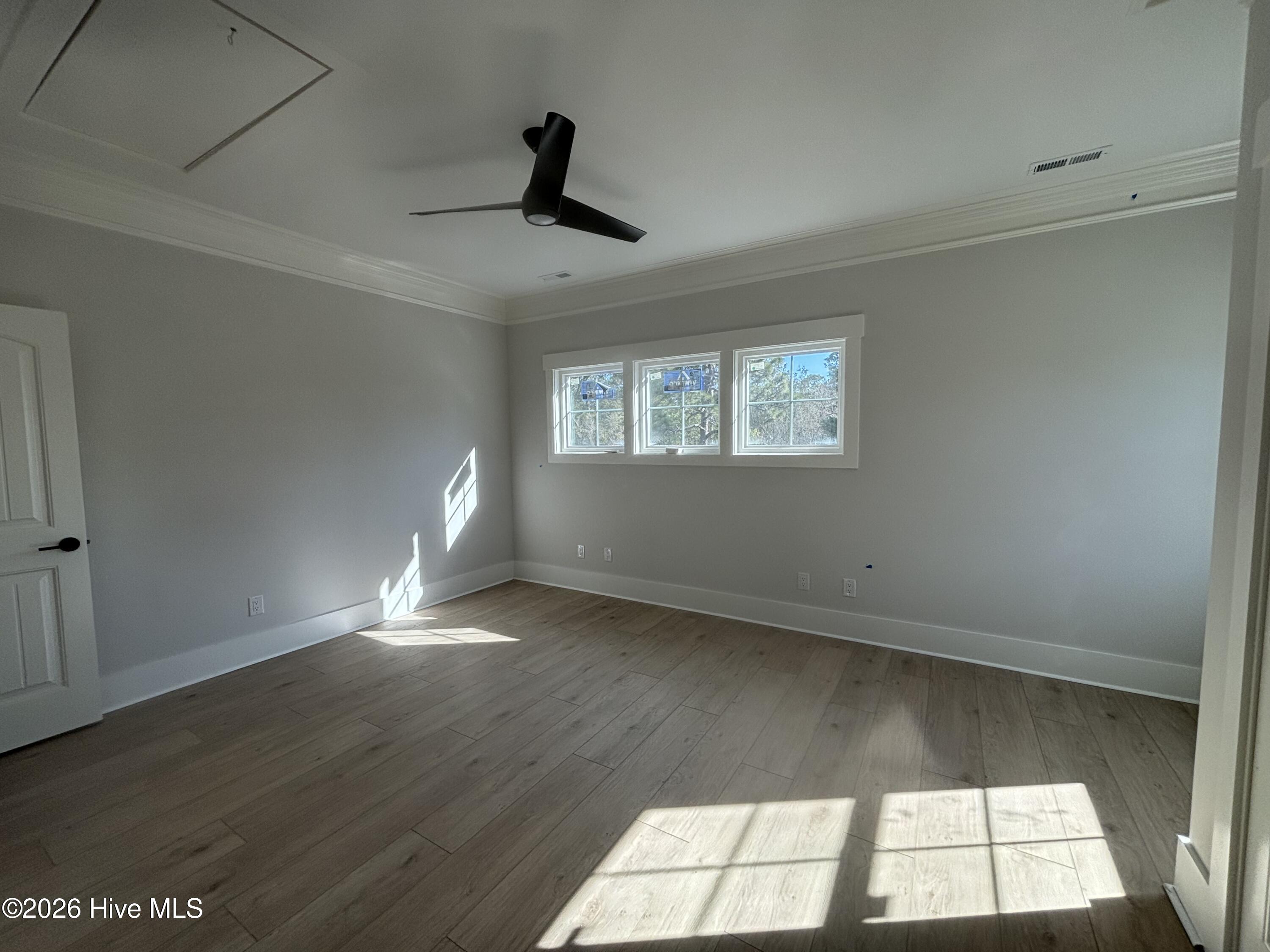 100516675 | Photo 54