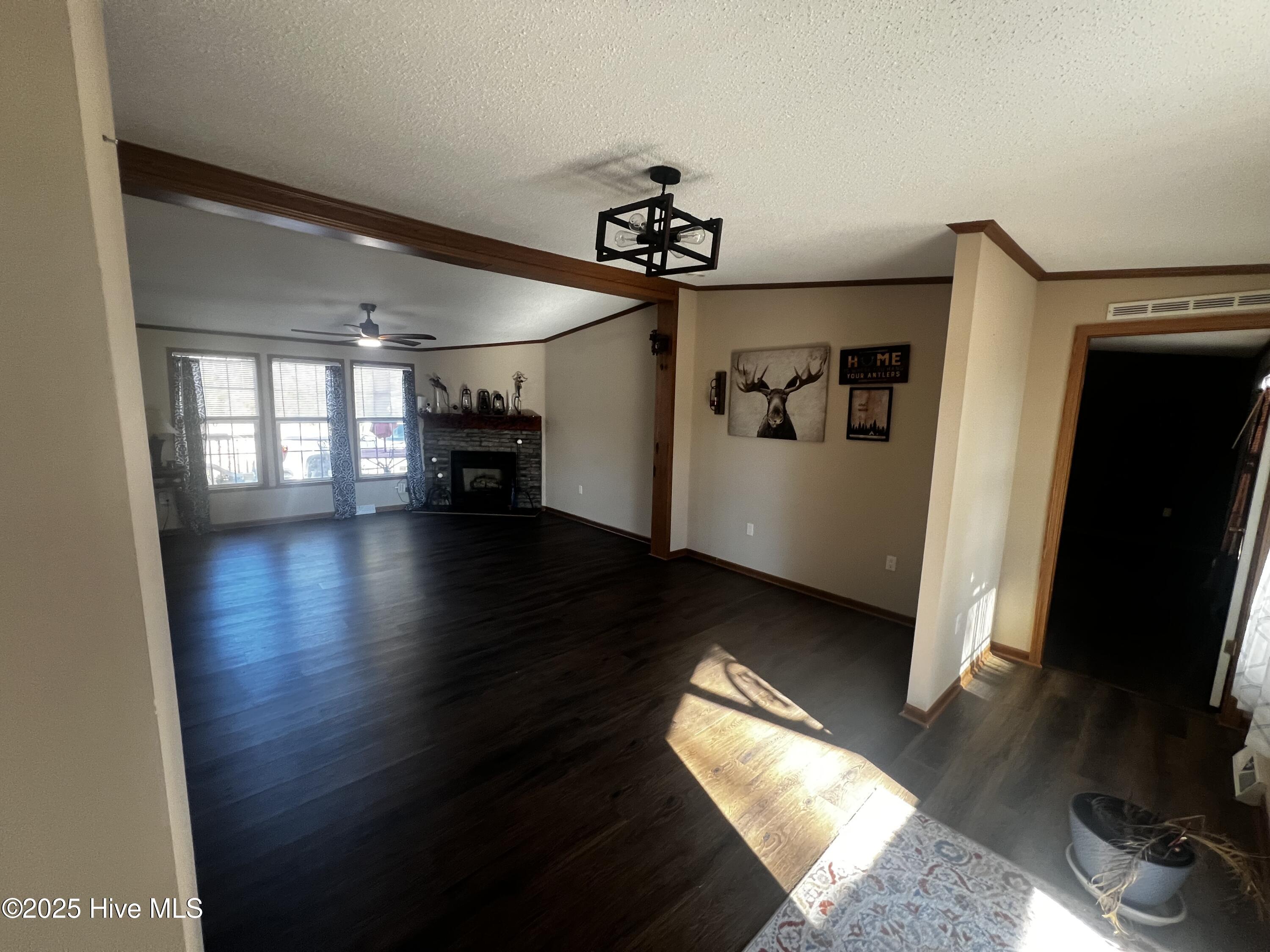 100546652 | Photo 36