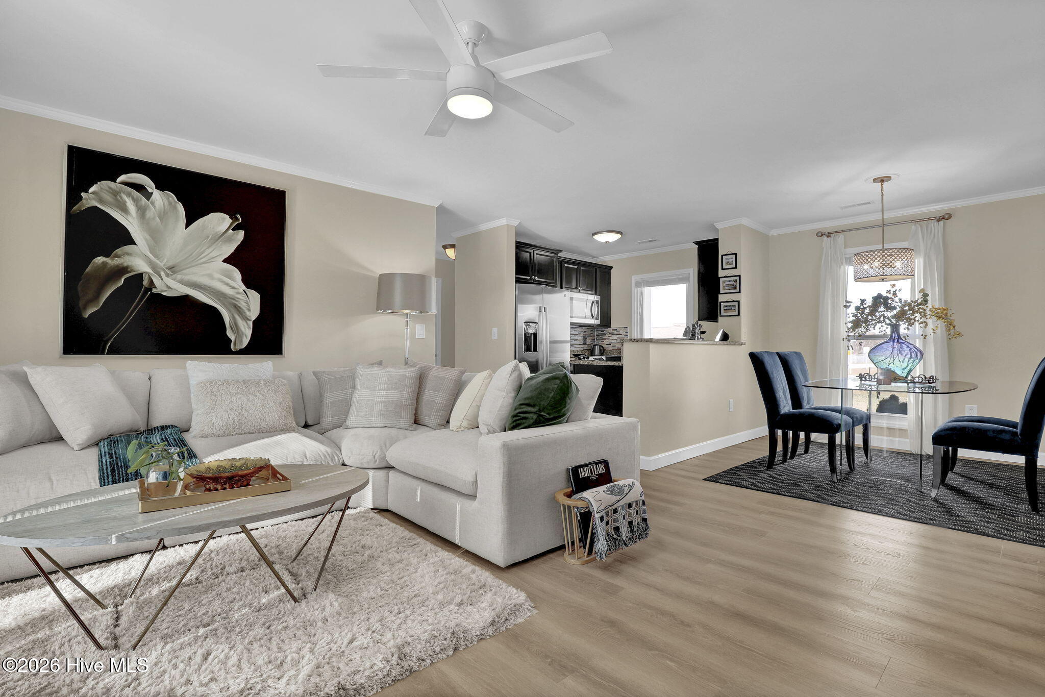 100548180 | Photo 13