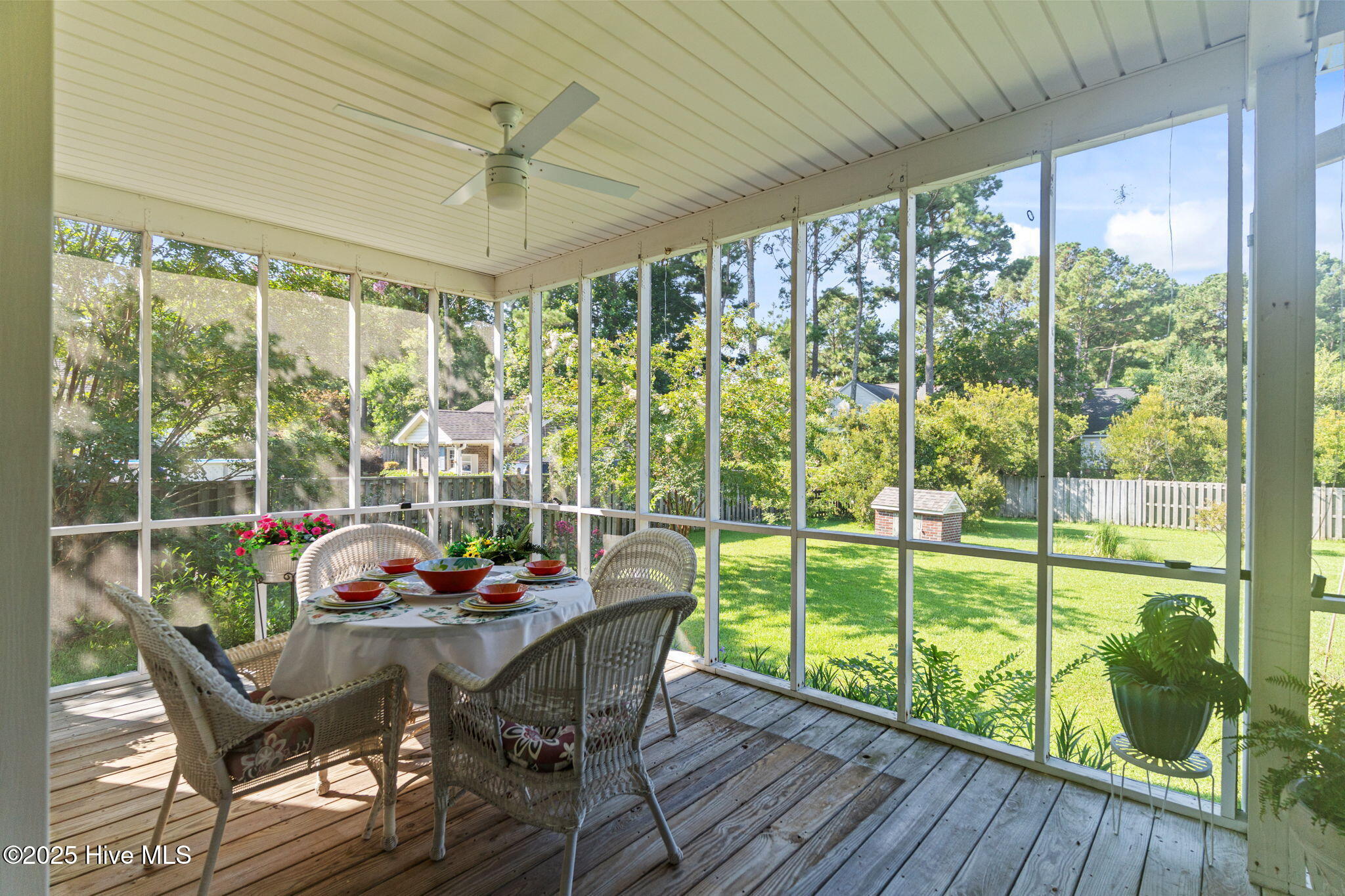 100511511 | Photo 35