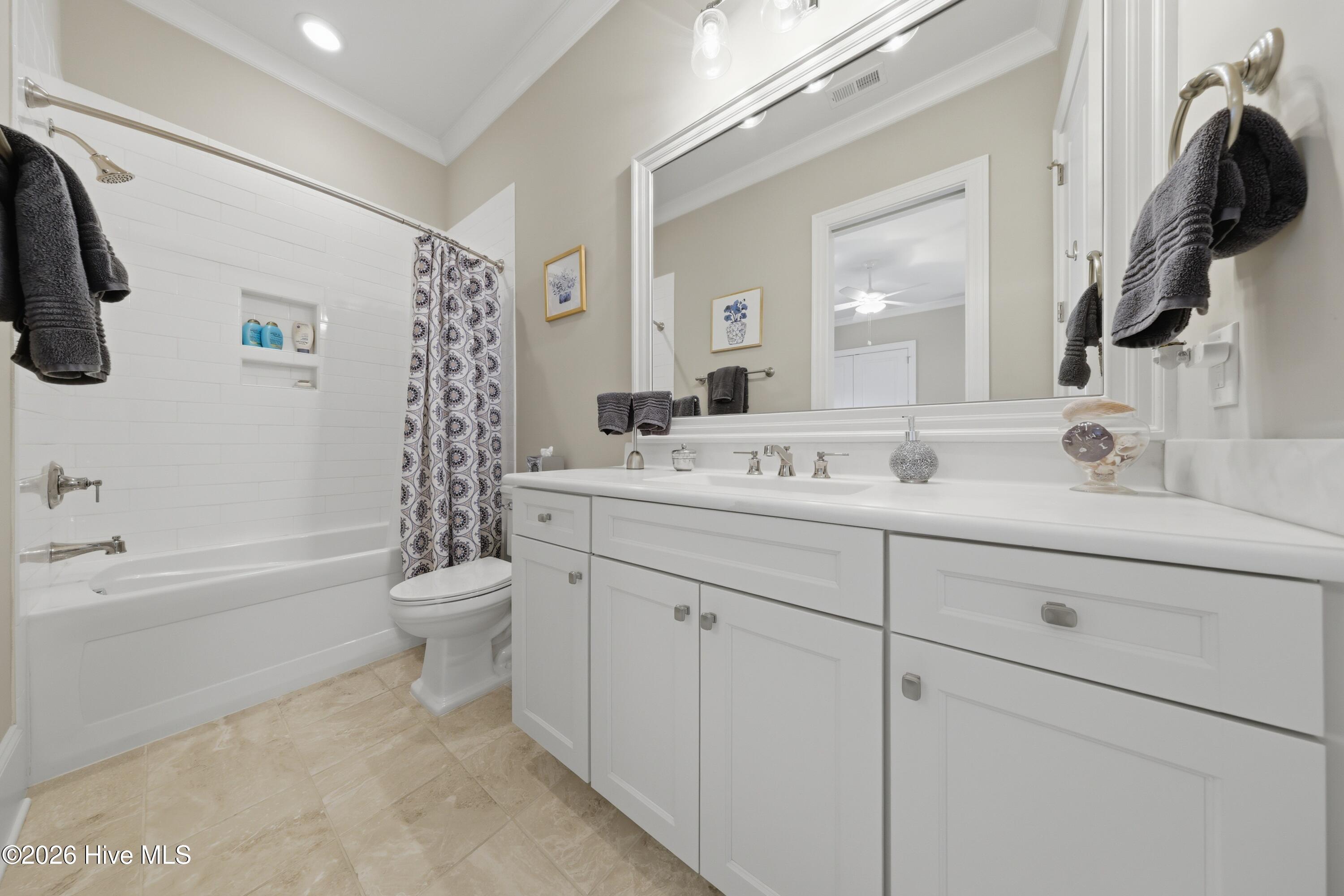 100560697 | Photo 46