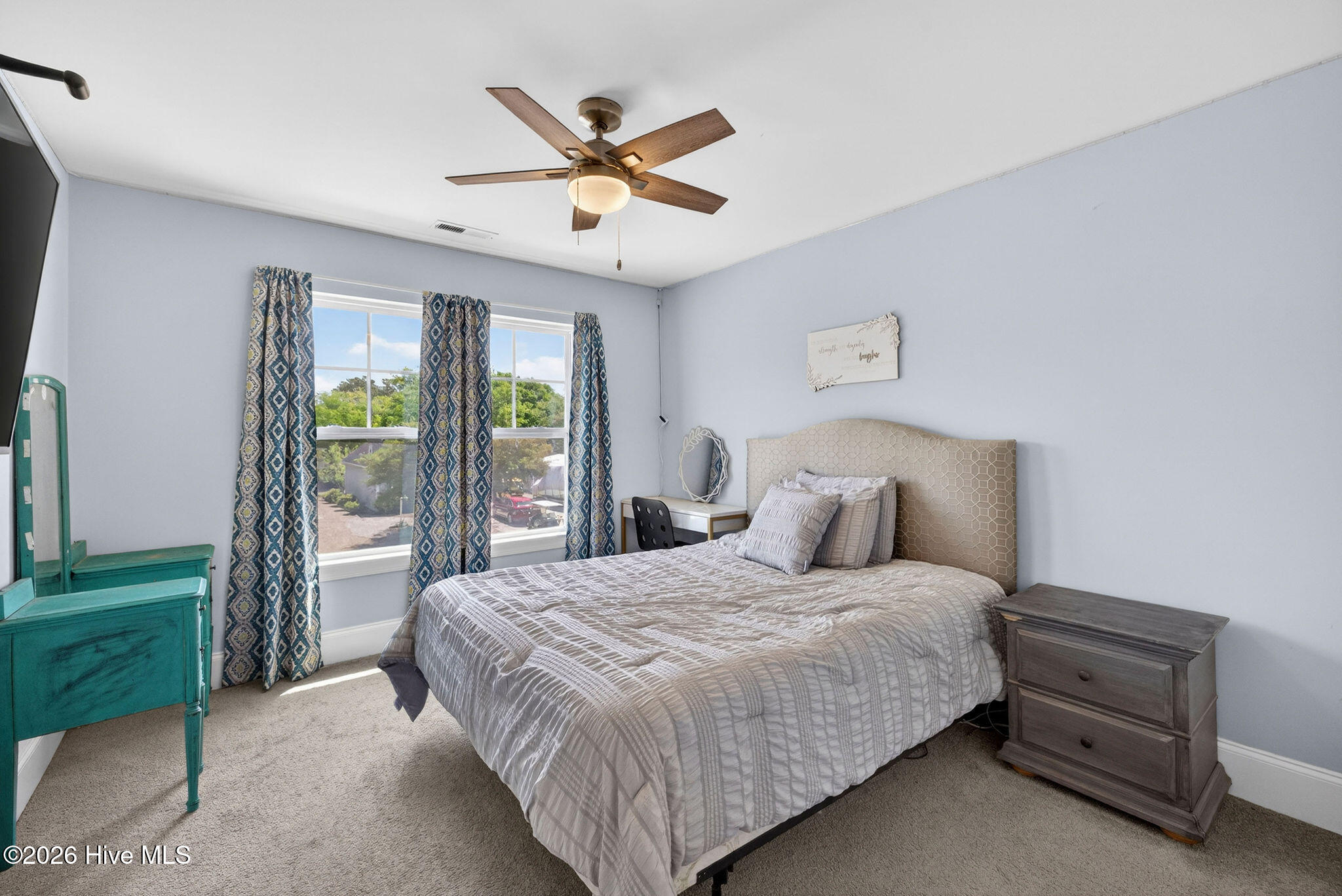 100570587 | Photo 29