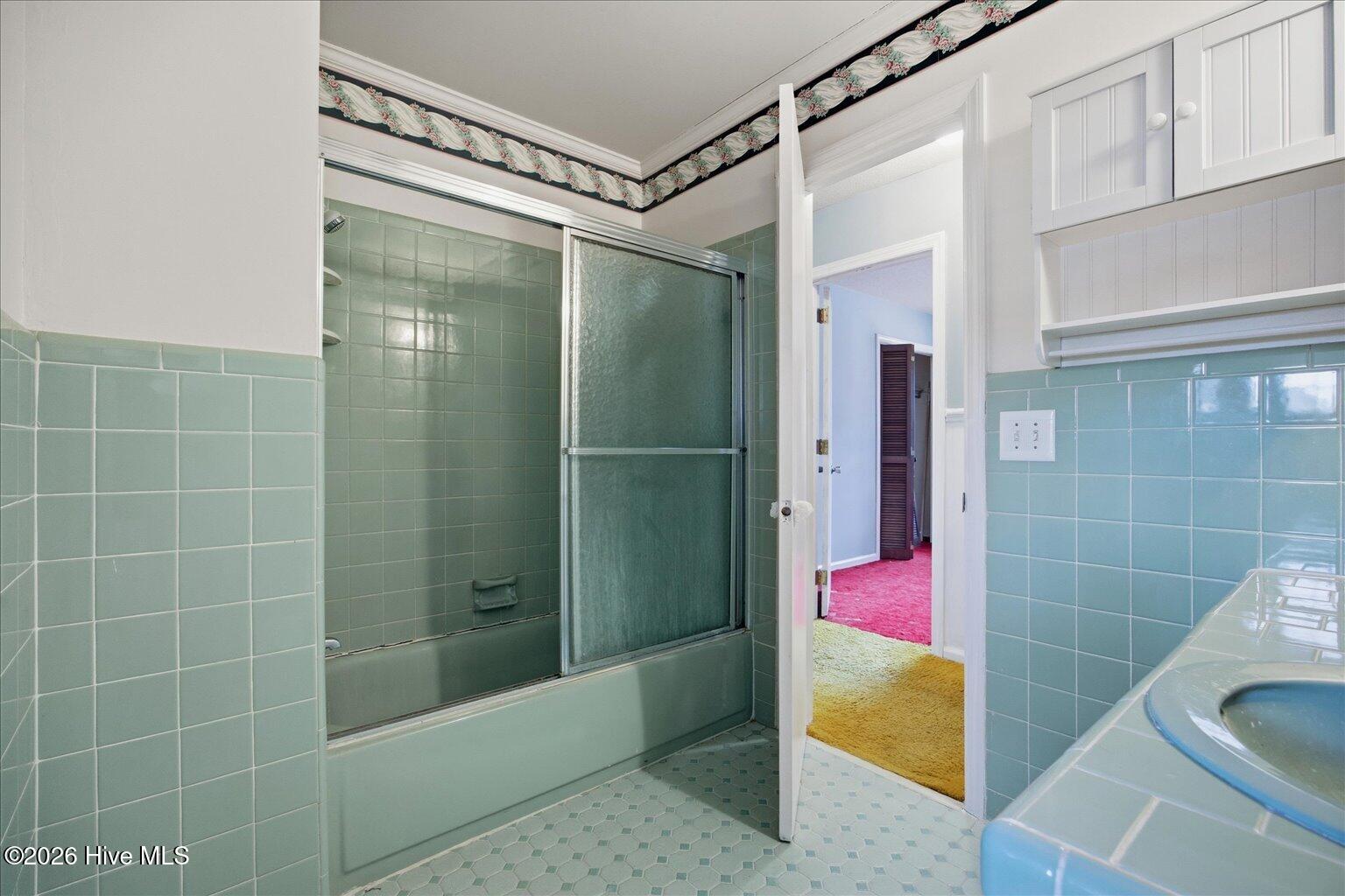 100557418 | Photo 19