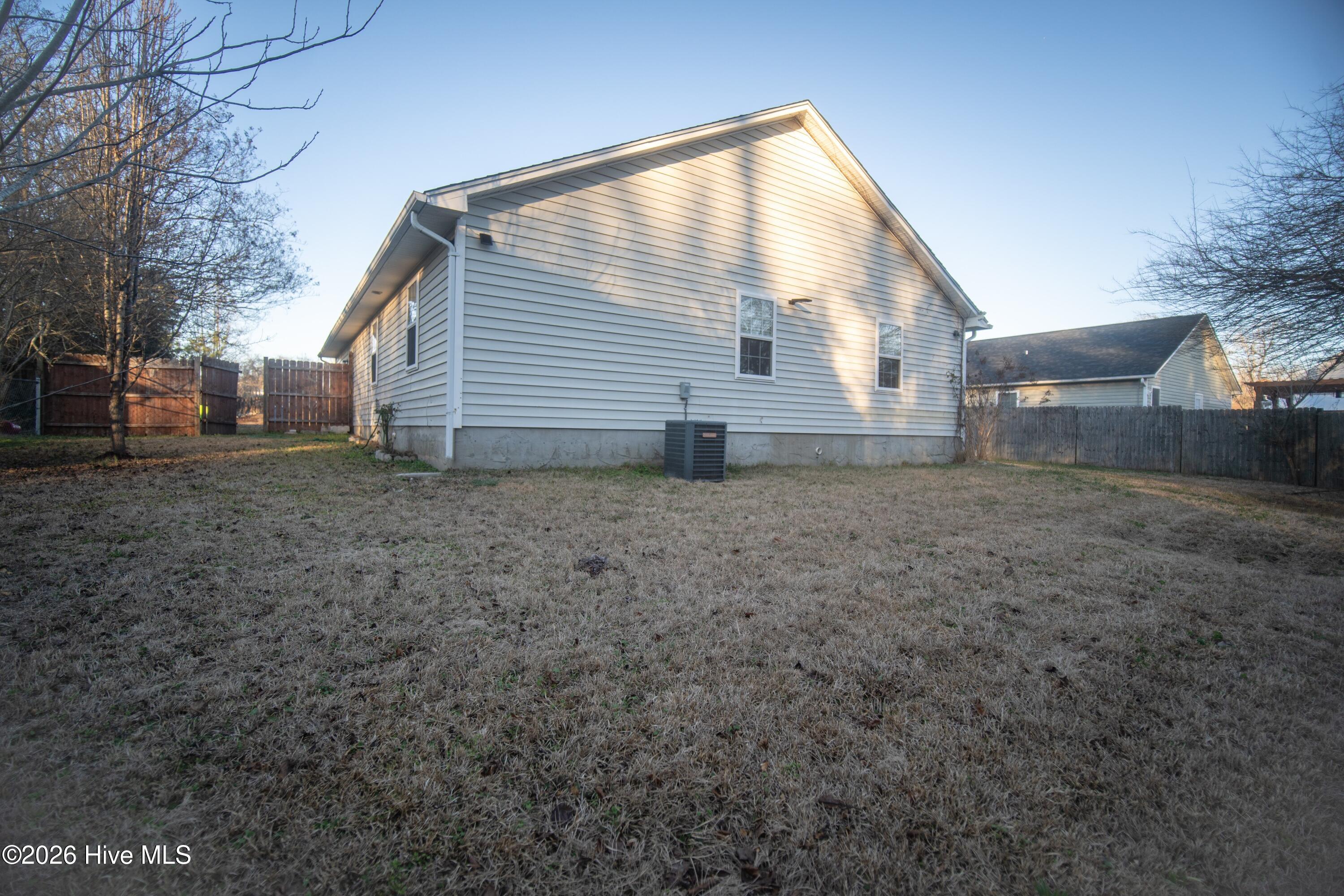 100552332 | Photo 28