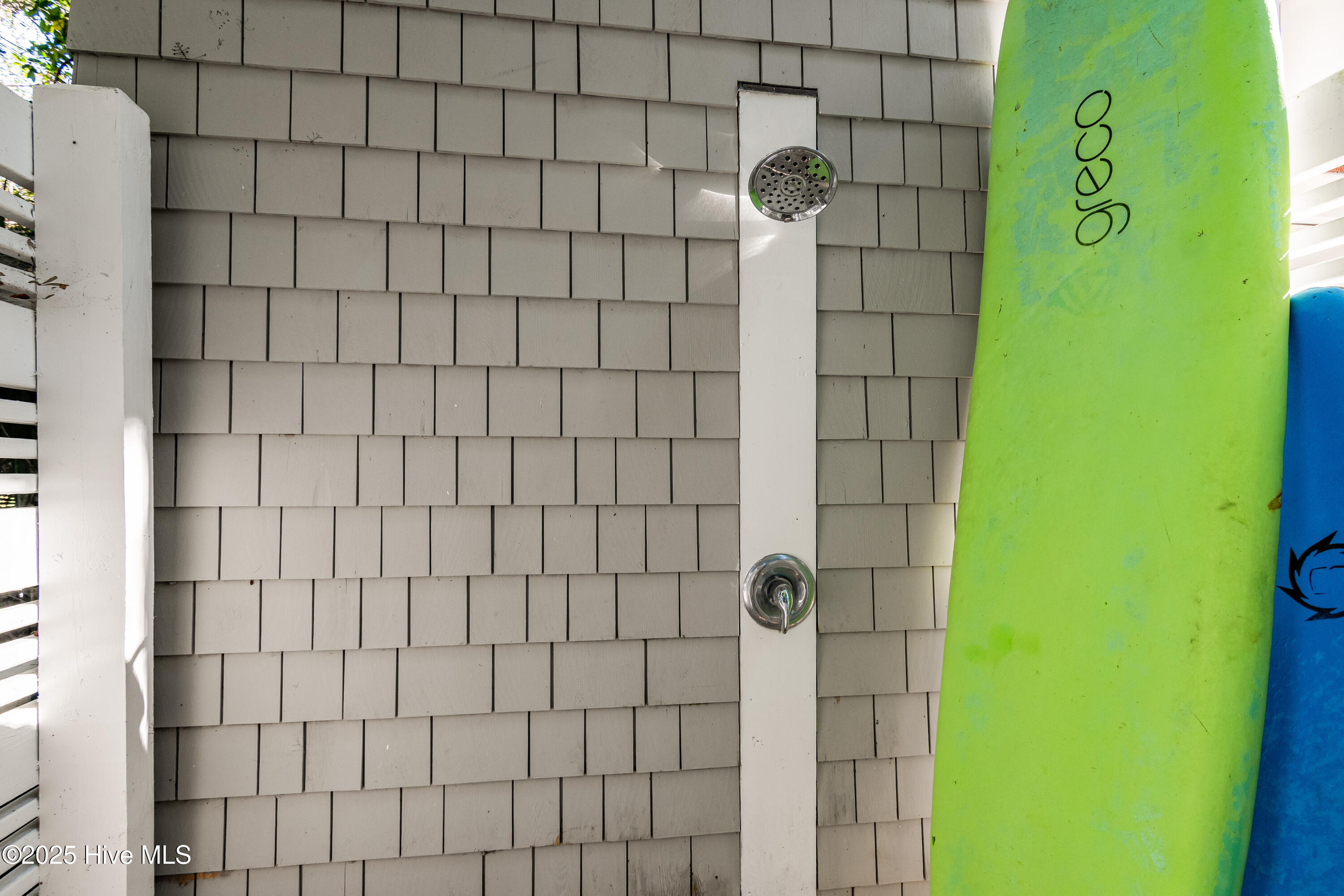 100530236 | Photo 65