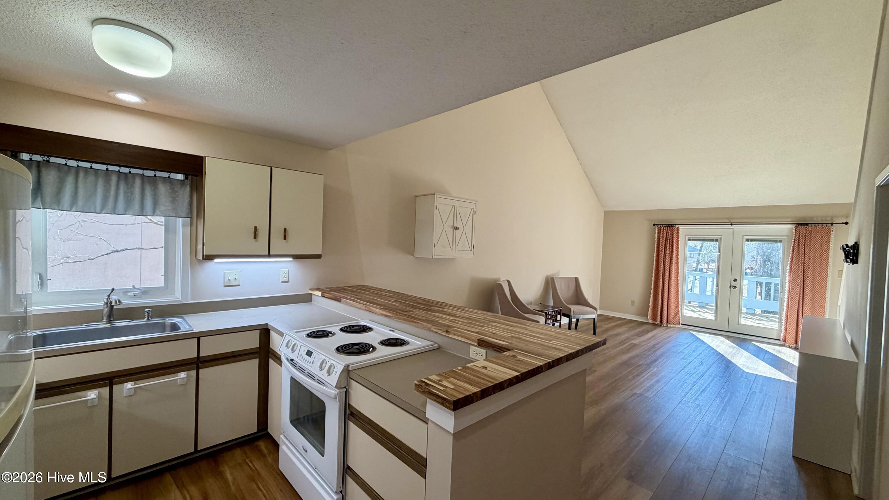 Homes for sale in New Bern, NC | 1310 Harbourside Dr #1309-1310, New Bern, NC 28560 | MLS# 100552842