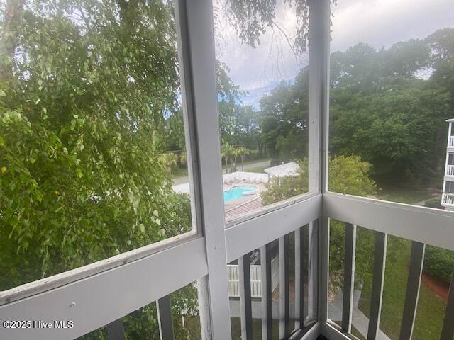 100564428 | Photo 30