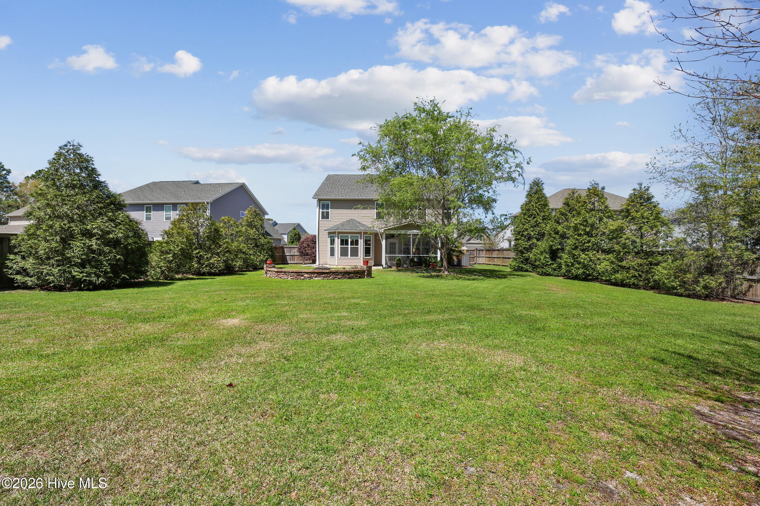 100565856 | Photo 43