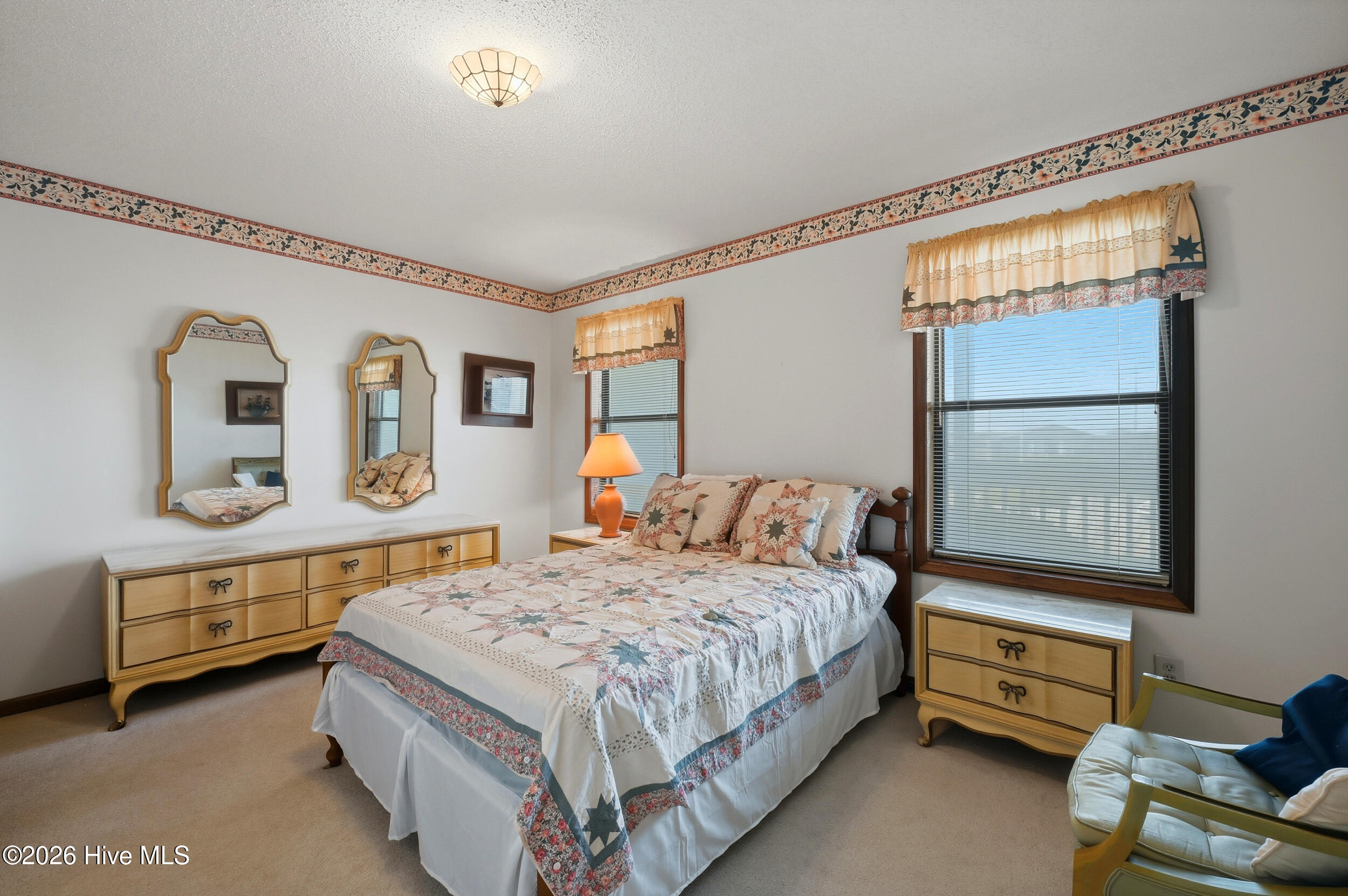 100563274 | Photo 17