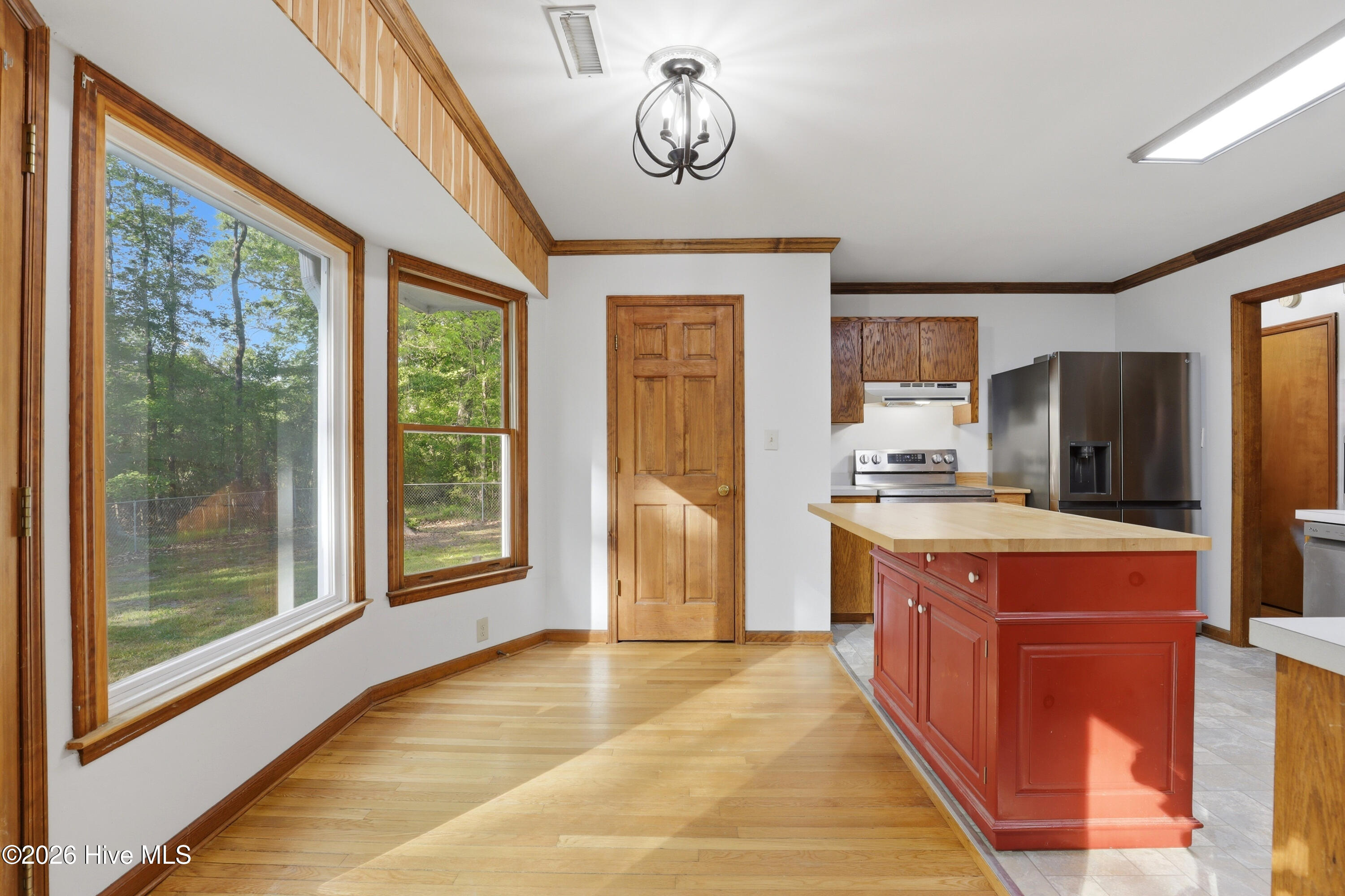 100569494 | Photo 34