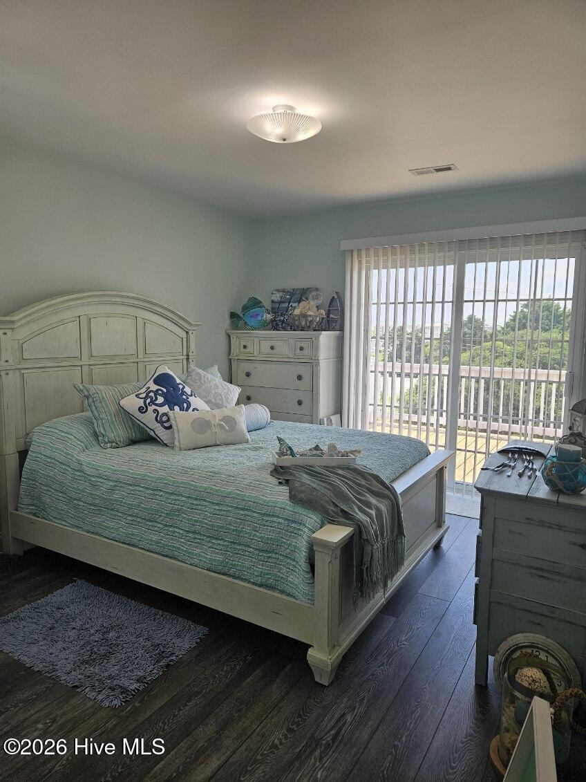 100559366 | Photo 25