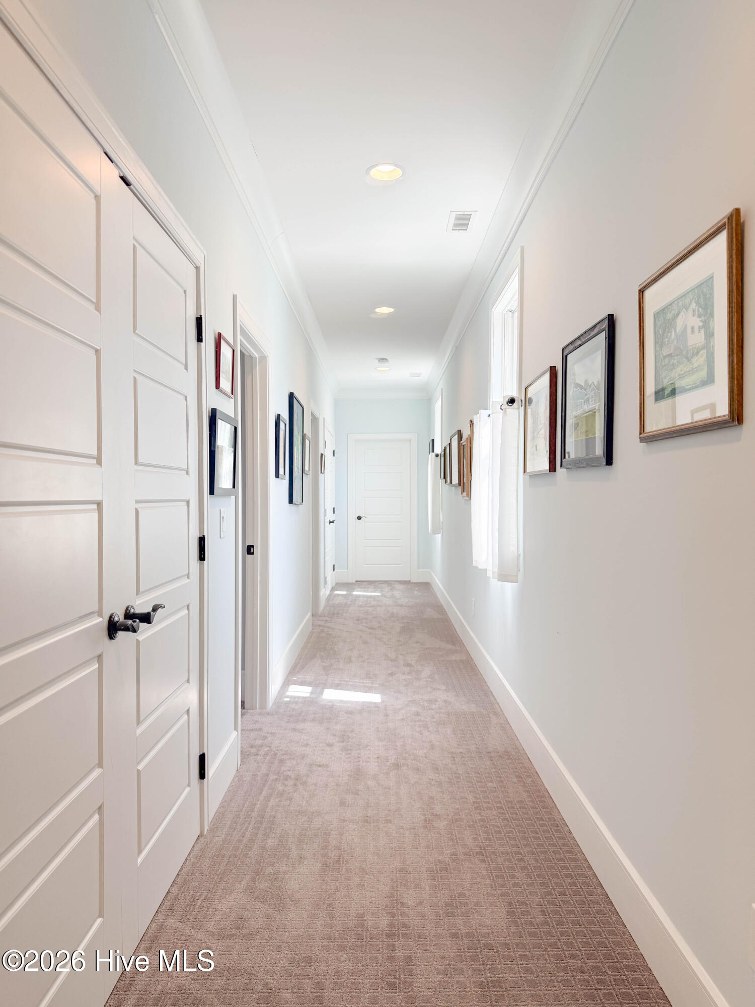 100559025 | Photo 46