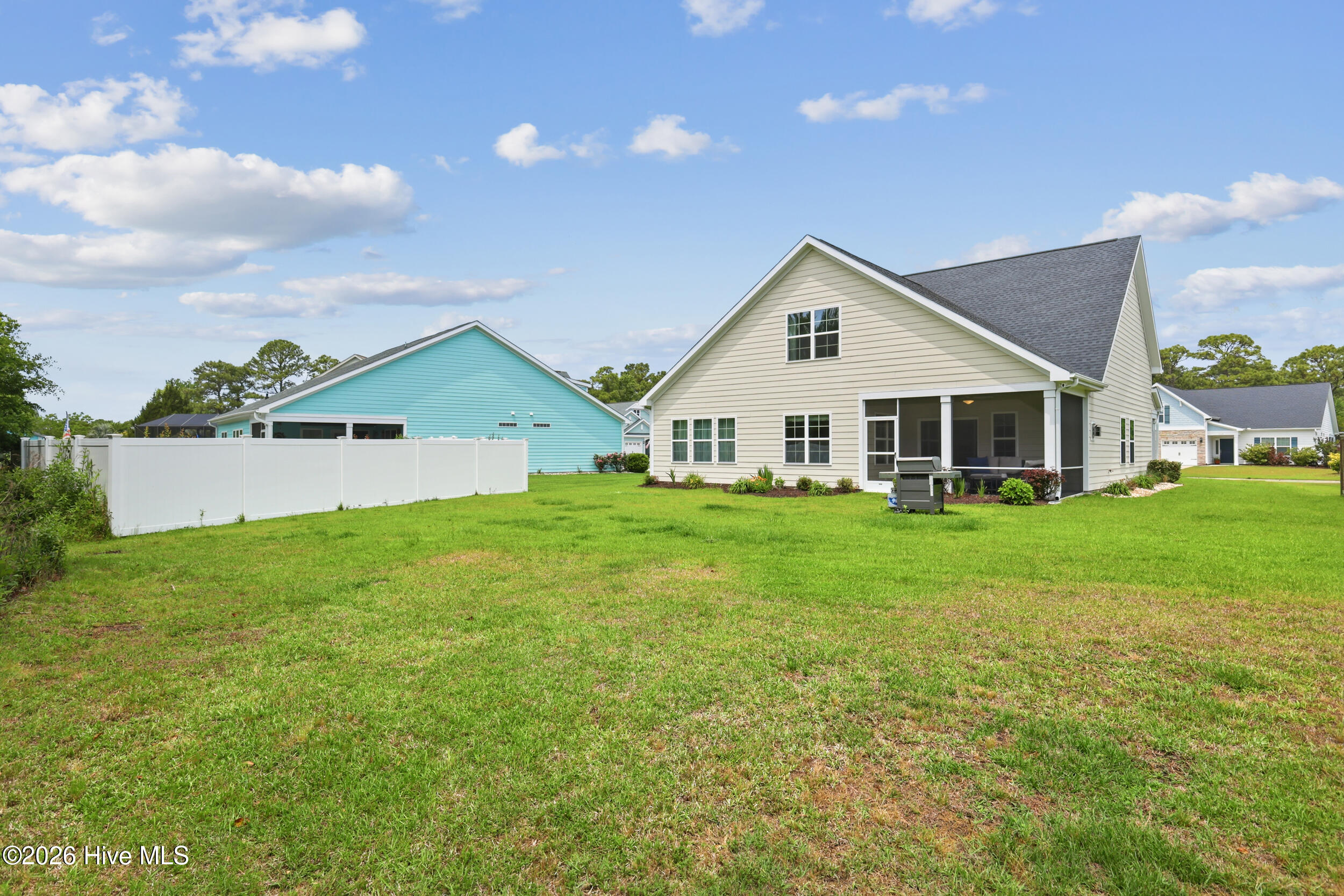 100570535 | Photo 39