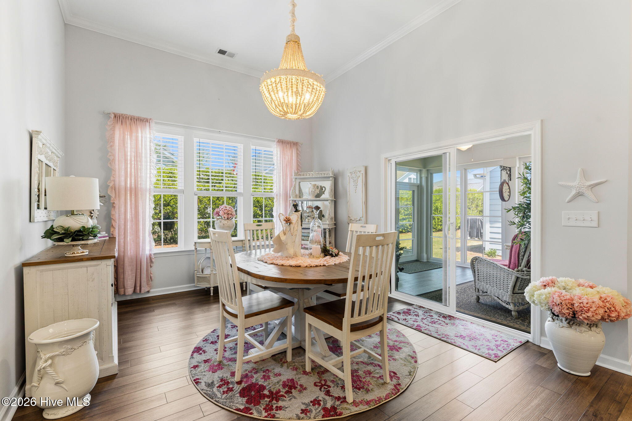 100568500 | Photo 29