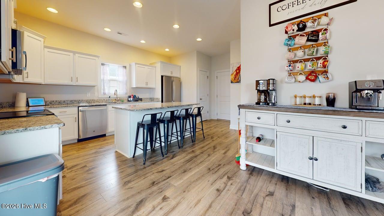 100559216 | Photo 19