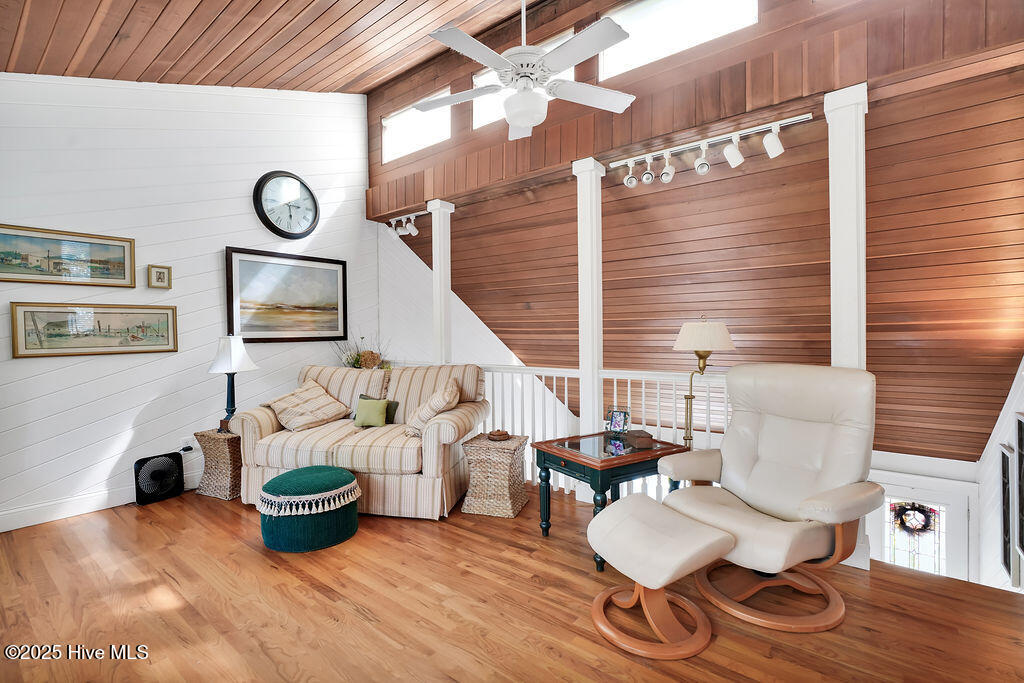 100533114 | Photo 29