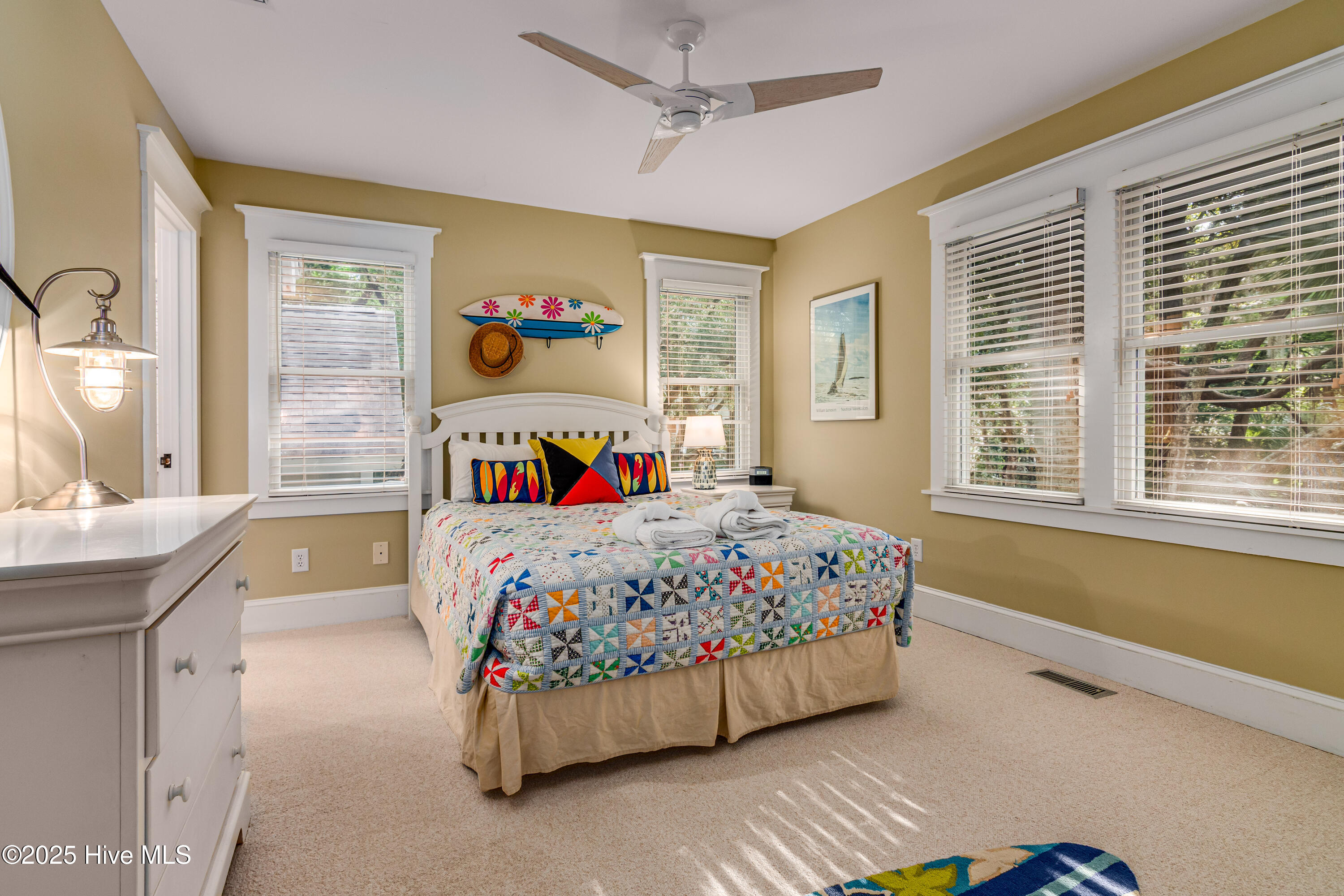 100510045 | Photo 20