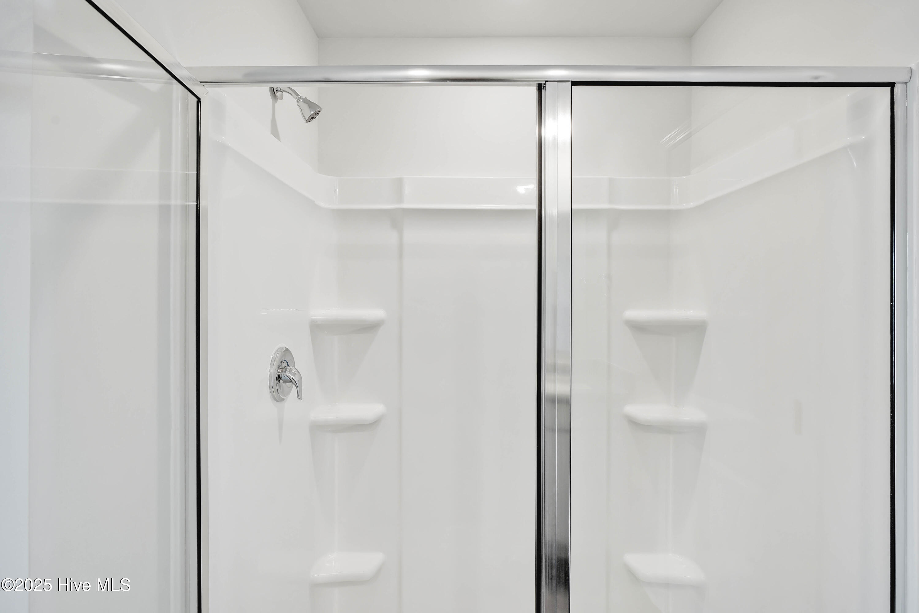 100518882 | Photo 22