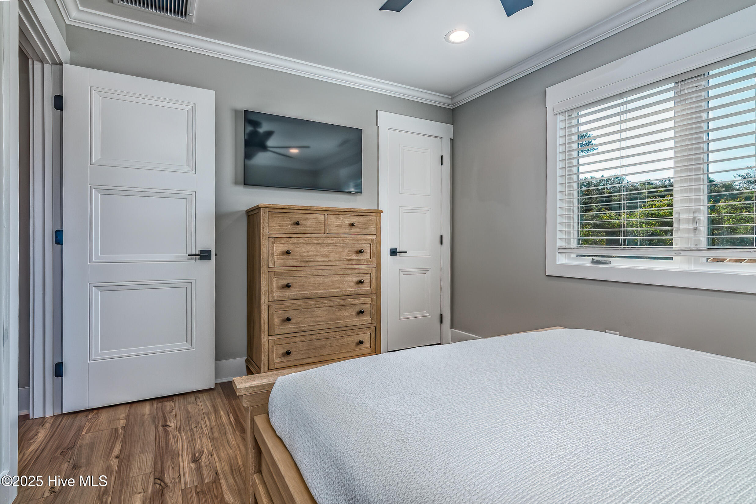 100543334 | Photo 30