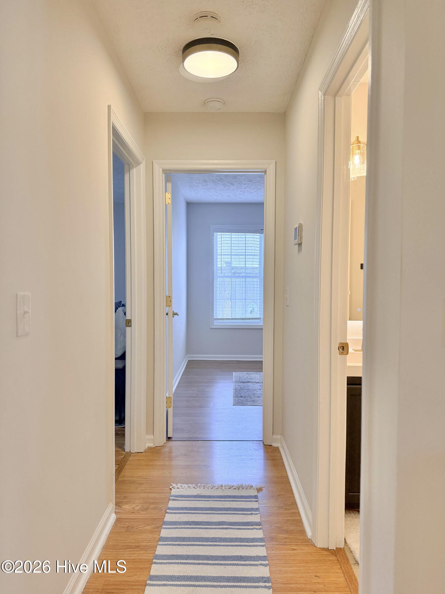 100558599 | Photo 15