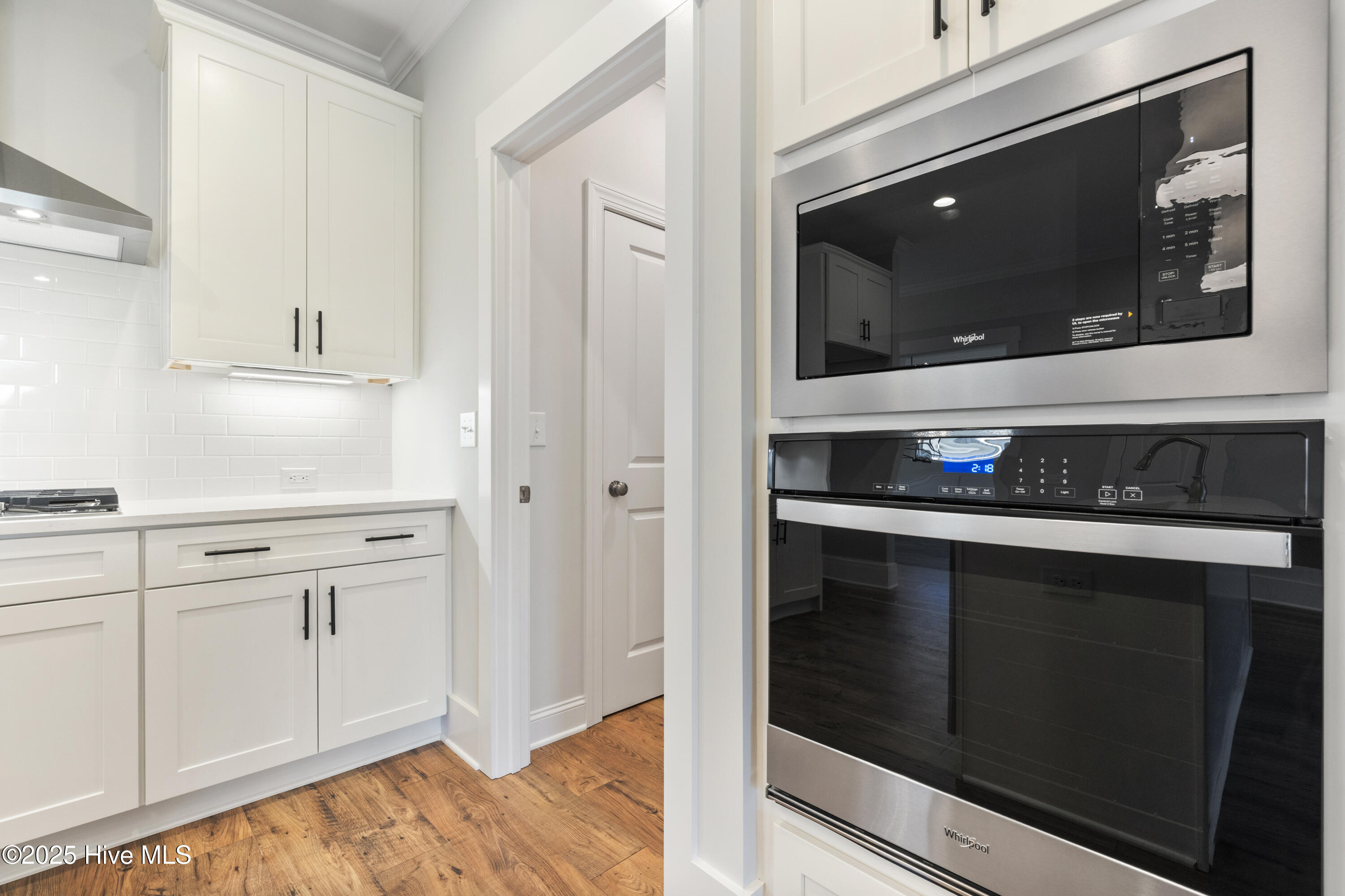 100522089 | Photo 12