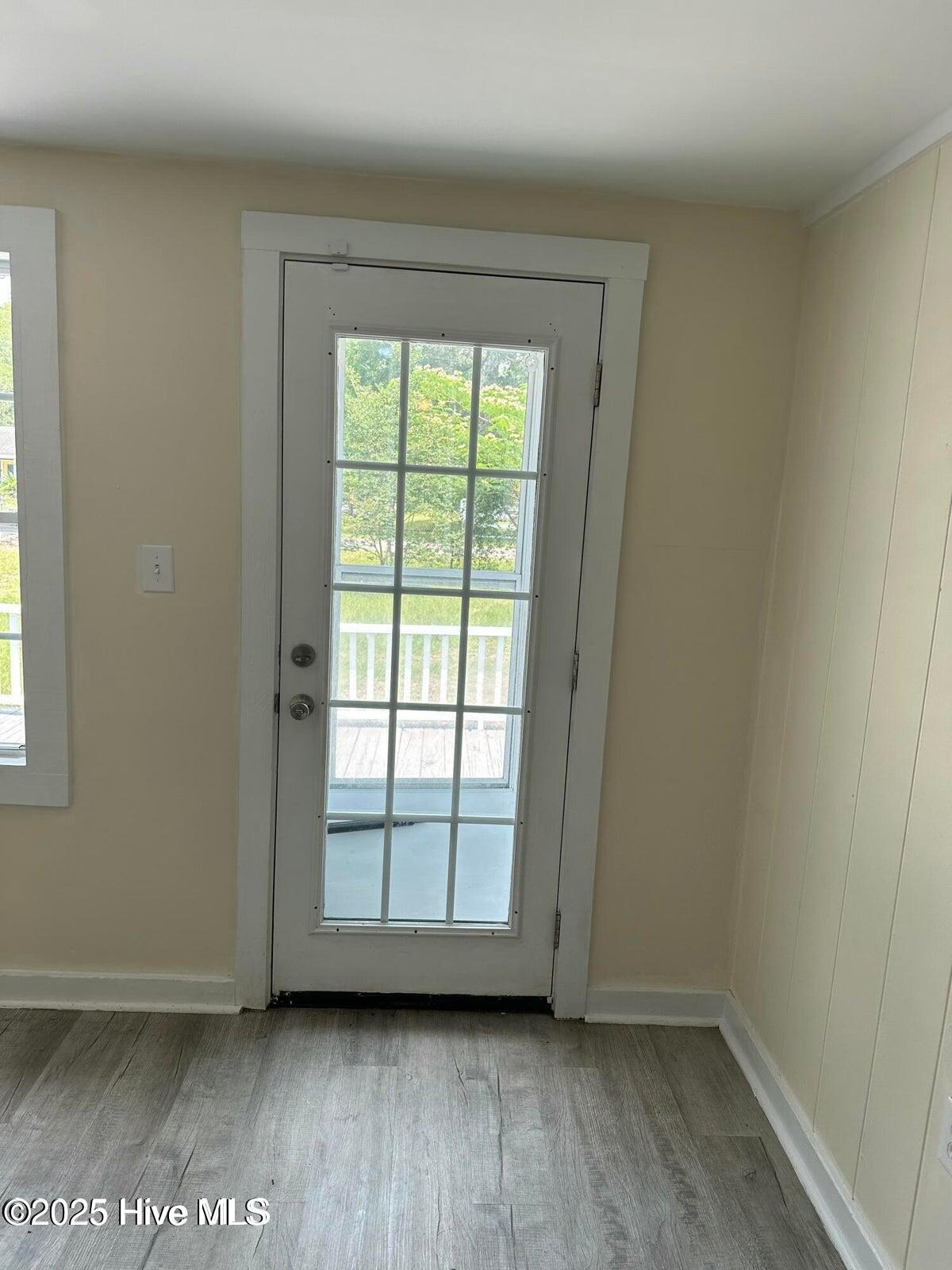 100526094 | Photo 25