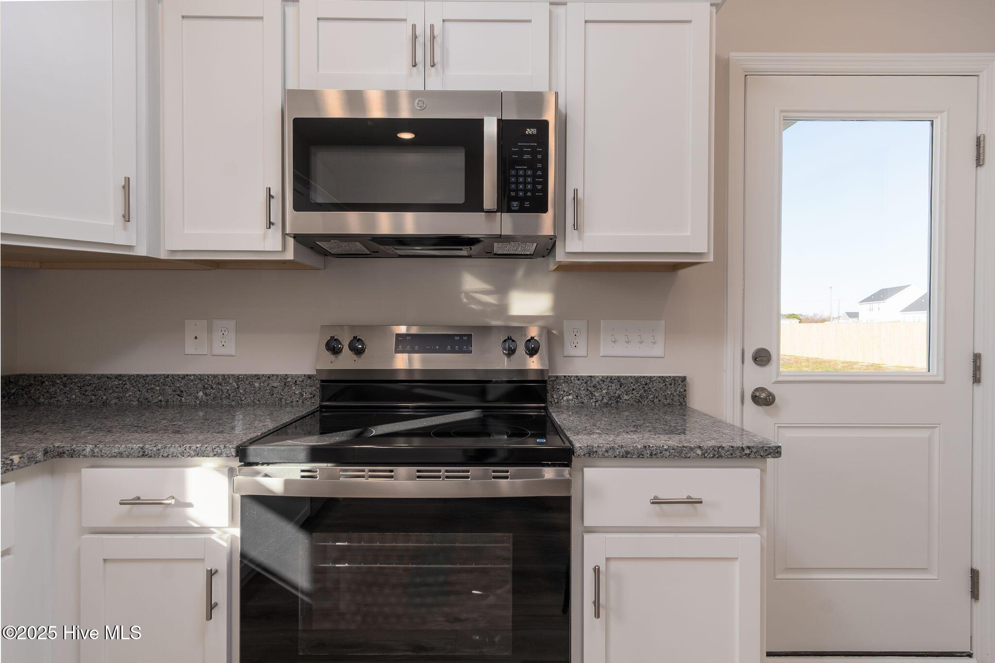 100531003 | Photo 20