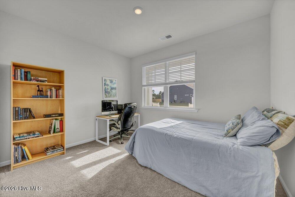 100561956 | Photo 24