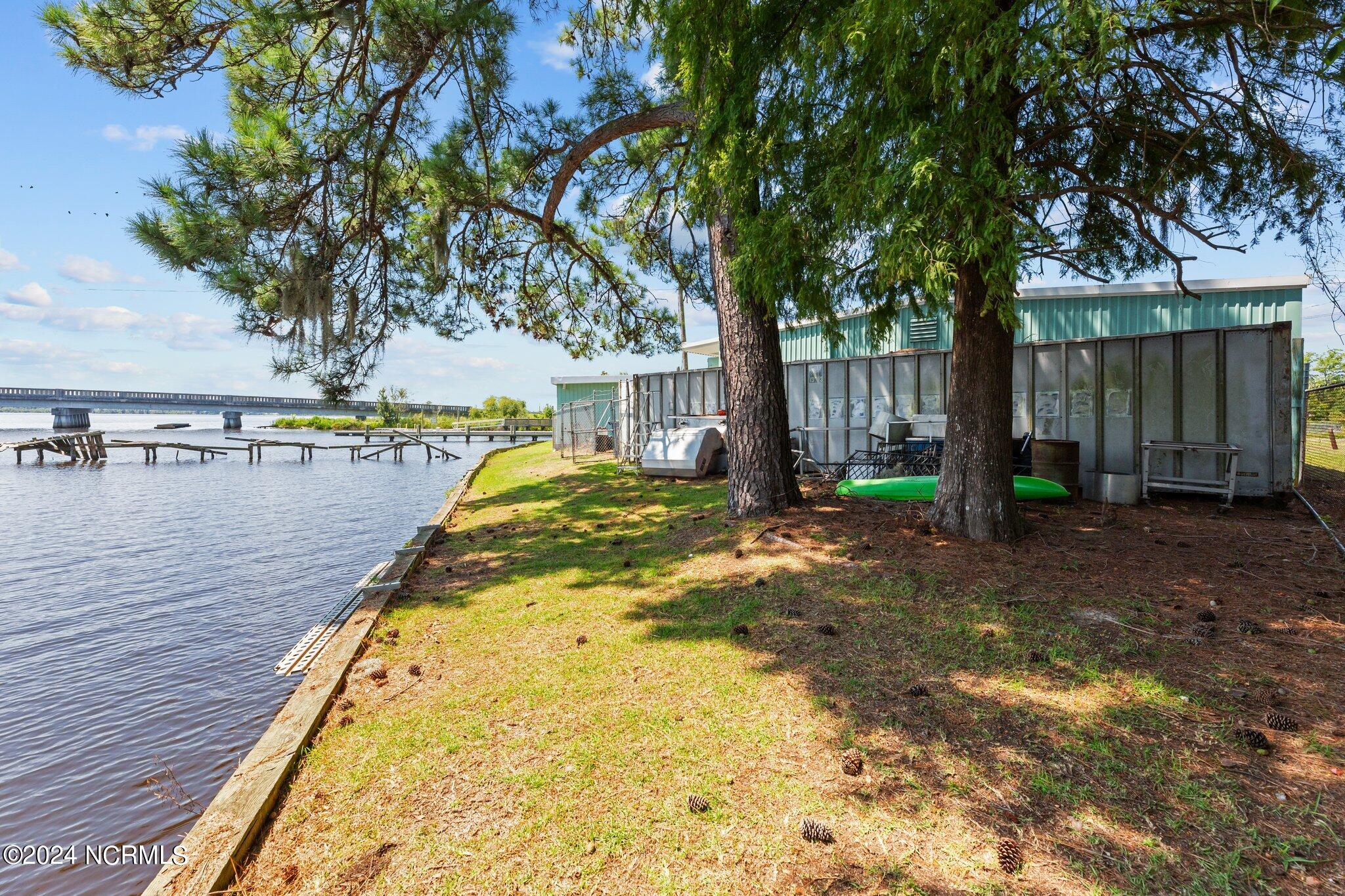 1054 E Main Street, Washington, NC, 27889