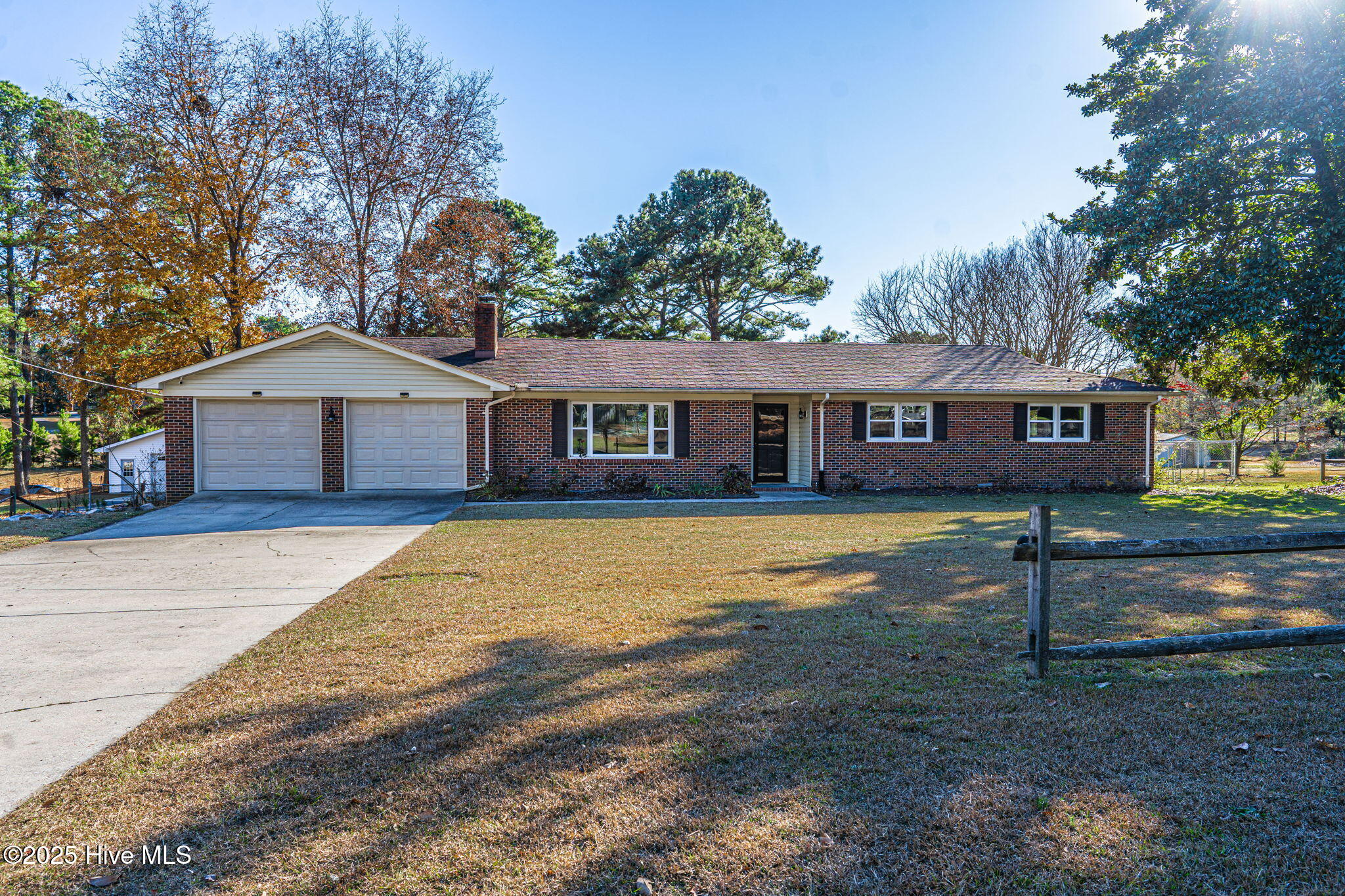 Homes for sale in Whispering Pines, NC | 255 Foxcroft Rd, Whispering Pines, NC 28327 | MLS# 100542128