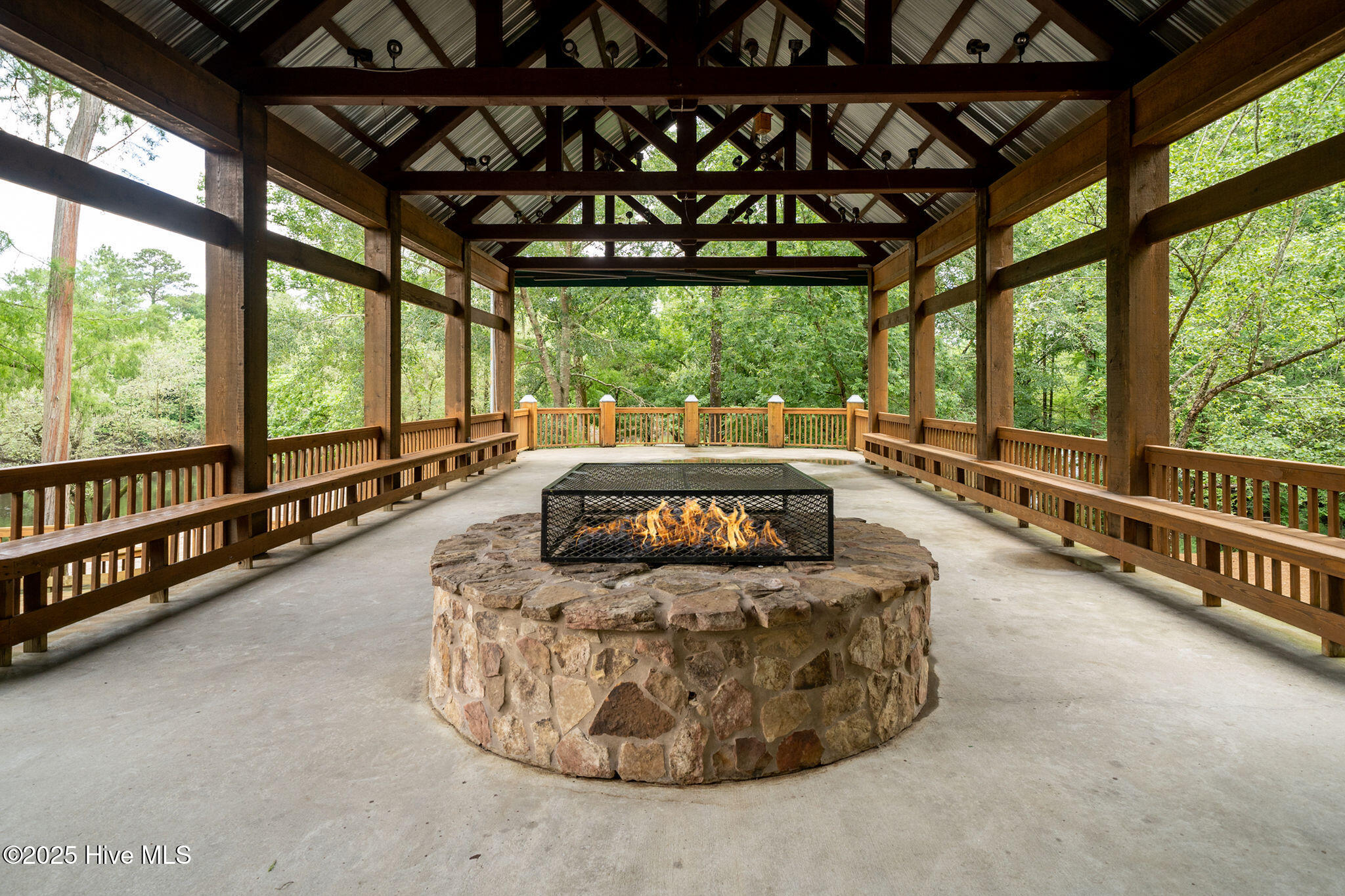 Riverlodgefirepit-1
