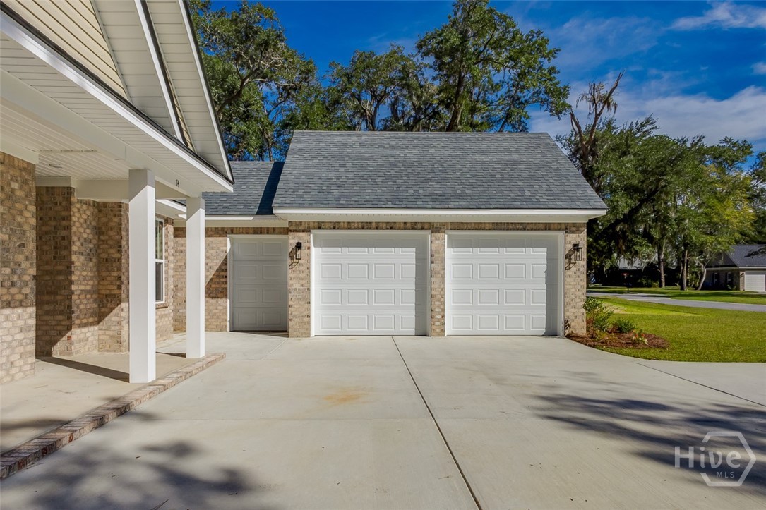 Homes for sale in Guyton, GA | 14 Lakeview Dr, Guyton, GA 31312 | MLS# SA342217