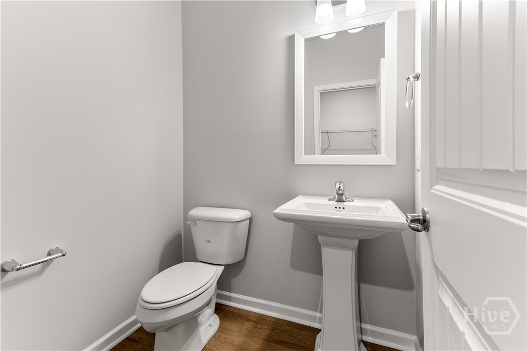 NOT THE ACTUAL HOME. Pictures are of a completed Stillwater plan and are for REFERENCE ONLY.