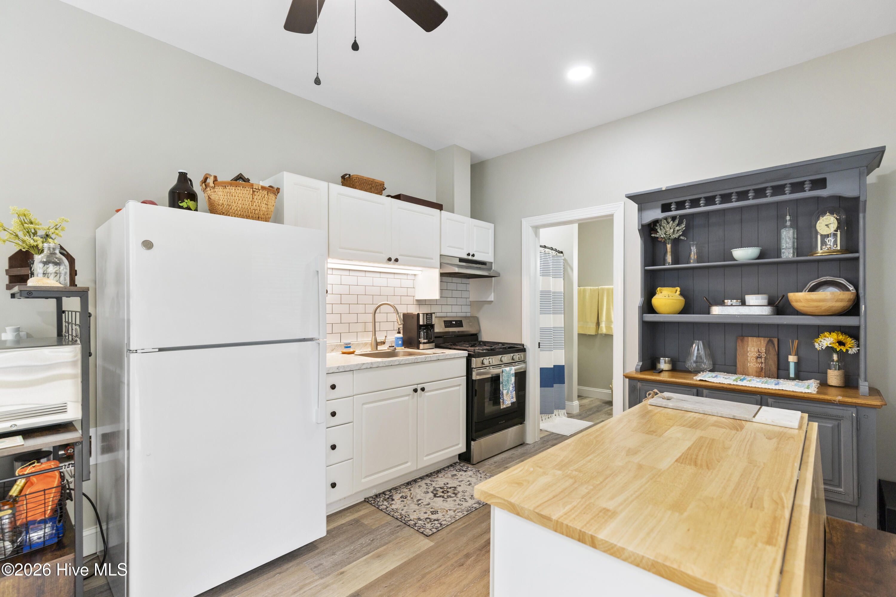 100551822 | Photo 41