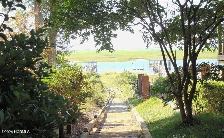 100454003 | Photo 11