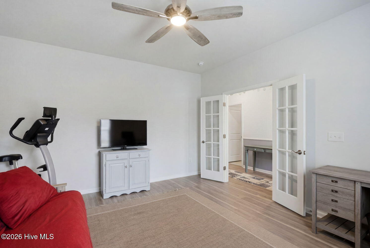 100555393 | Photo 24