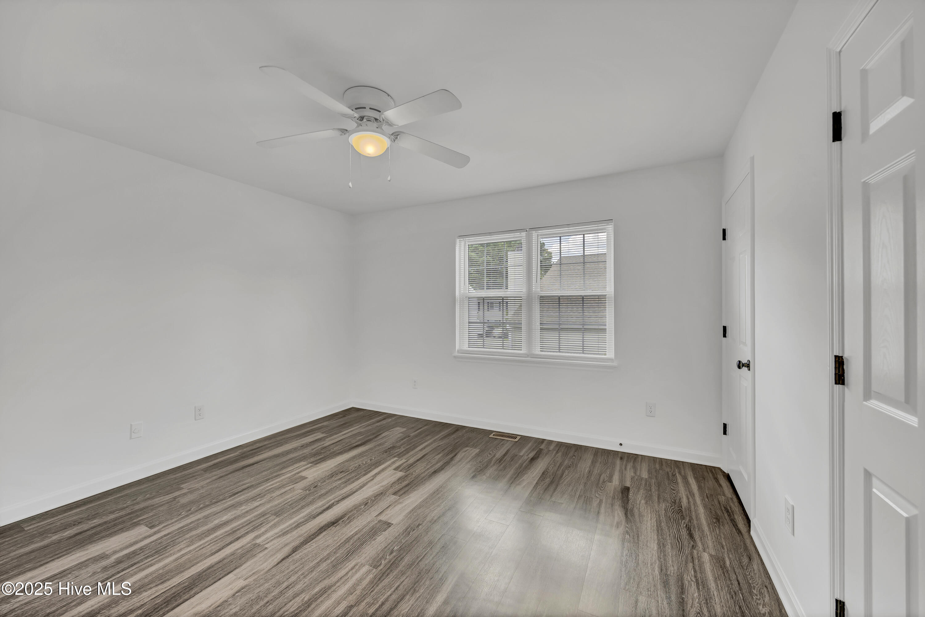 100531576 | Photo 10