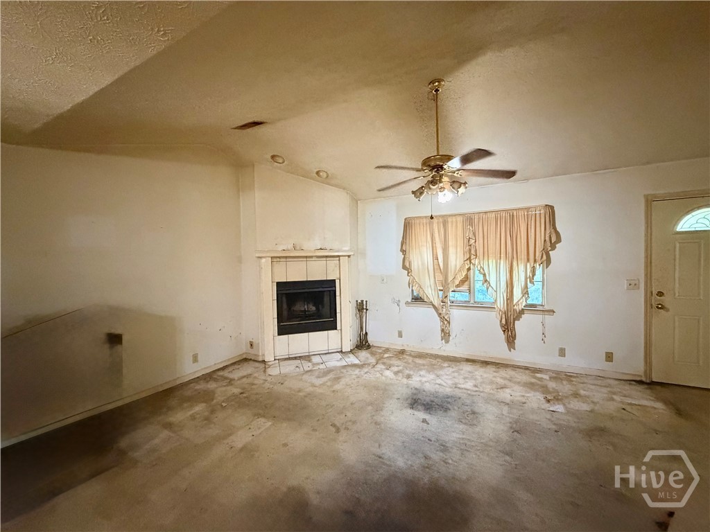 Photo 4 of Single family home for sale at 395 Lemans Dr, Bloomingdale, GA 31302 | MLS# SA364528 | Listing updated on 2026-09-17